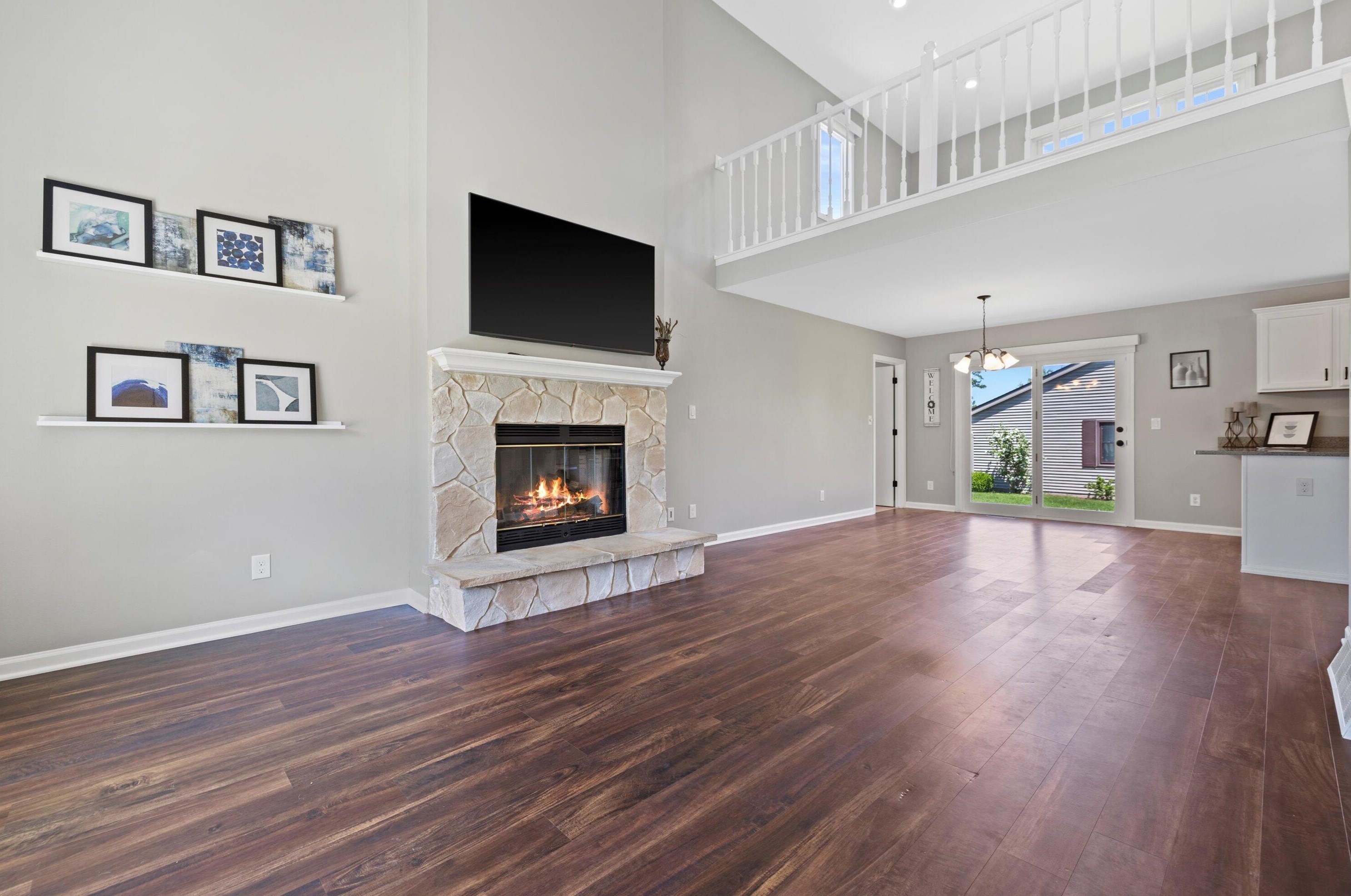 7424 Hillendale Dr, Hales Corners, WI 53132-8336