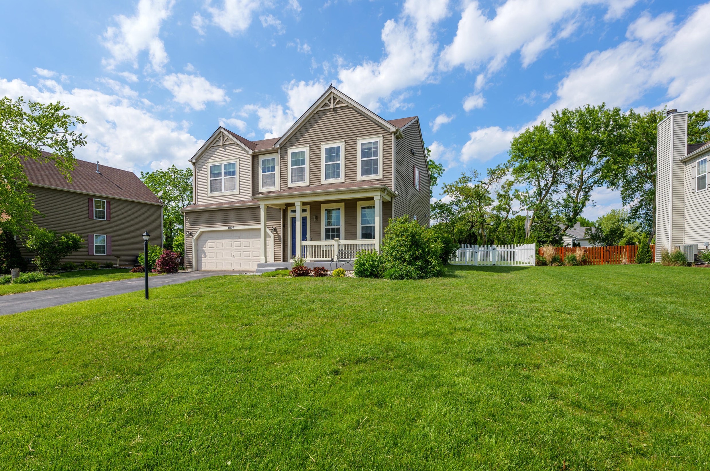 8126 Whitetail Dr, Racine, WI 53406
