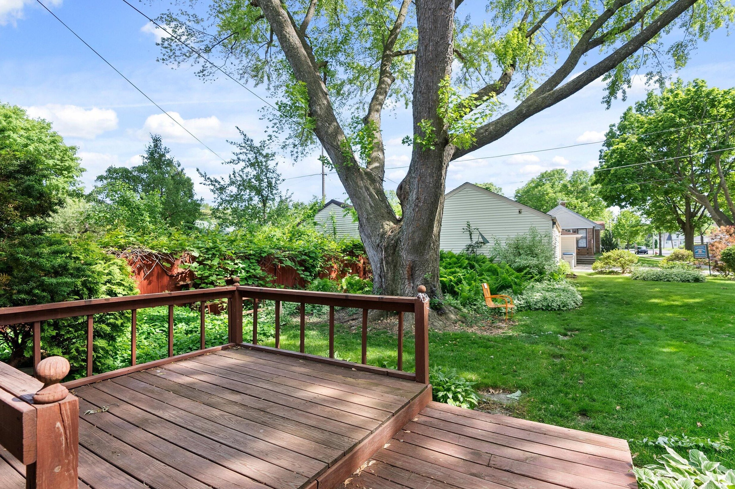 6333 Chambers St, Milwaukee WI 53210-1457 exterior