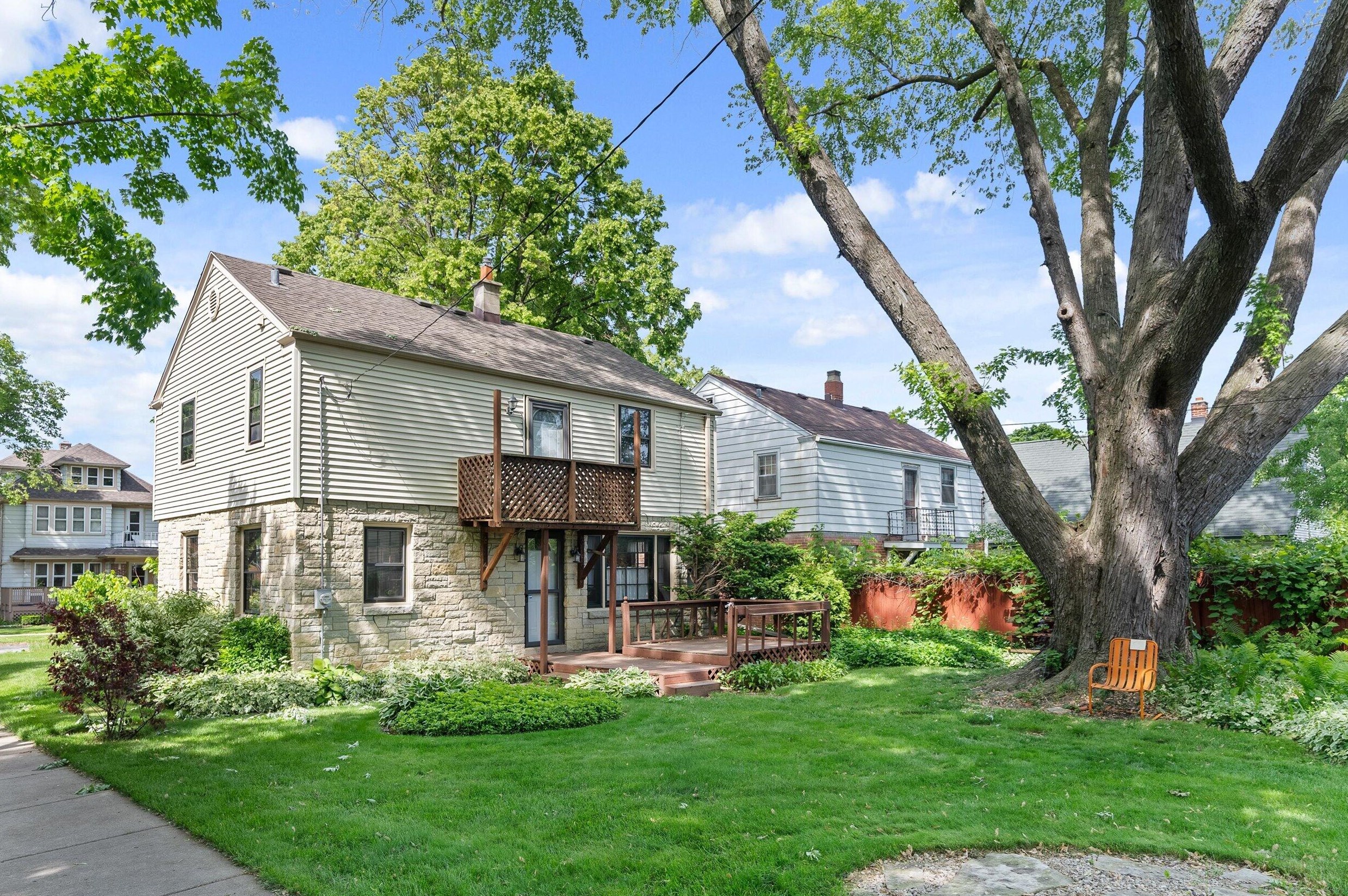 6333 Chambers St, Milwaukee WI 53210-1457 exterior