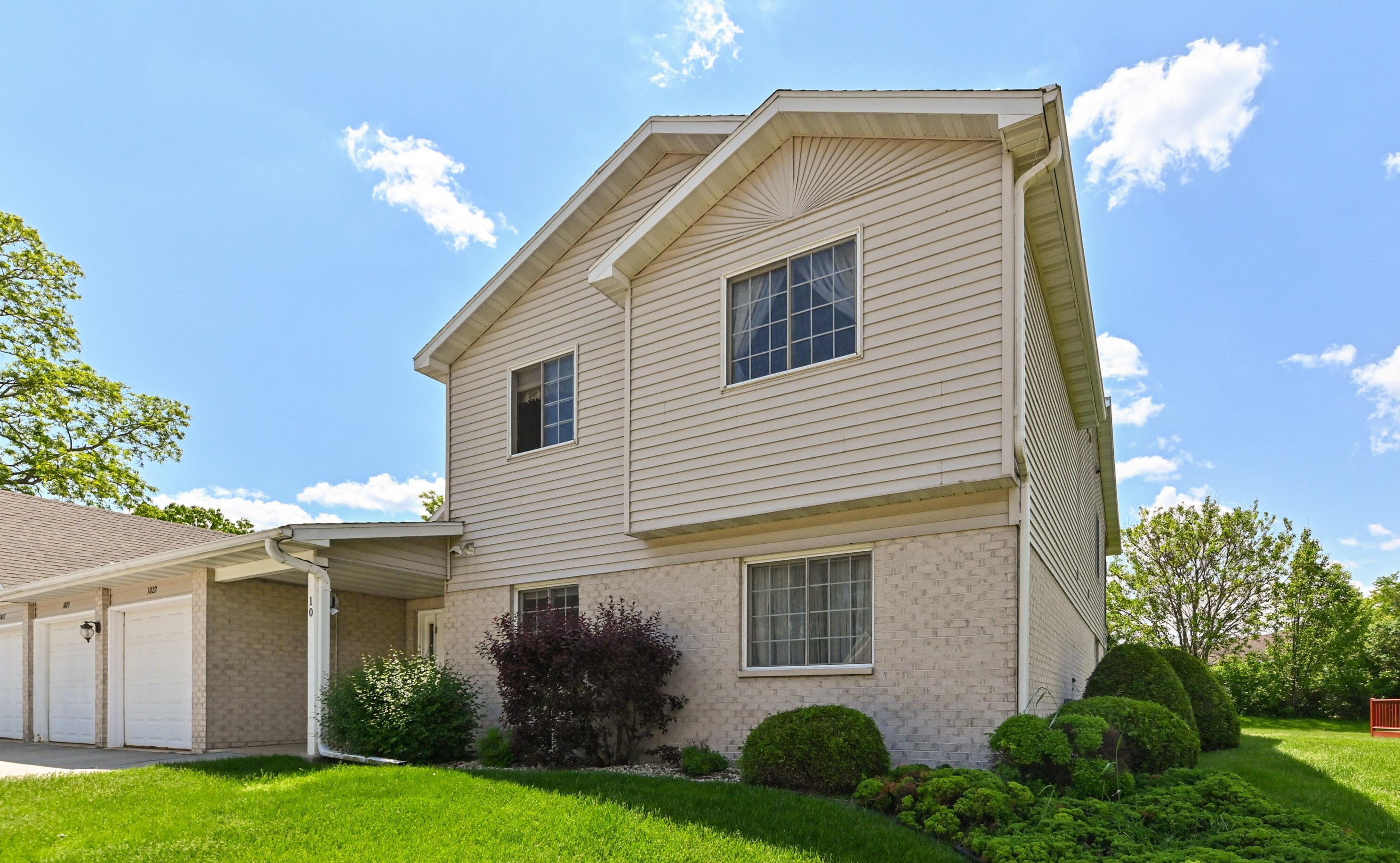 129 S Curtis St #1022, Lake Geneva, WI 53147