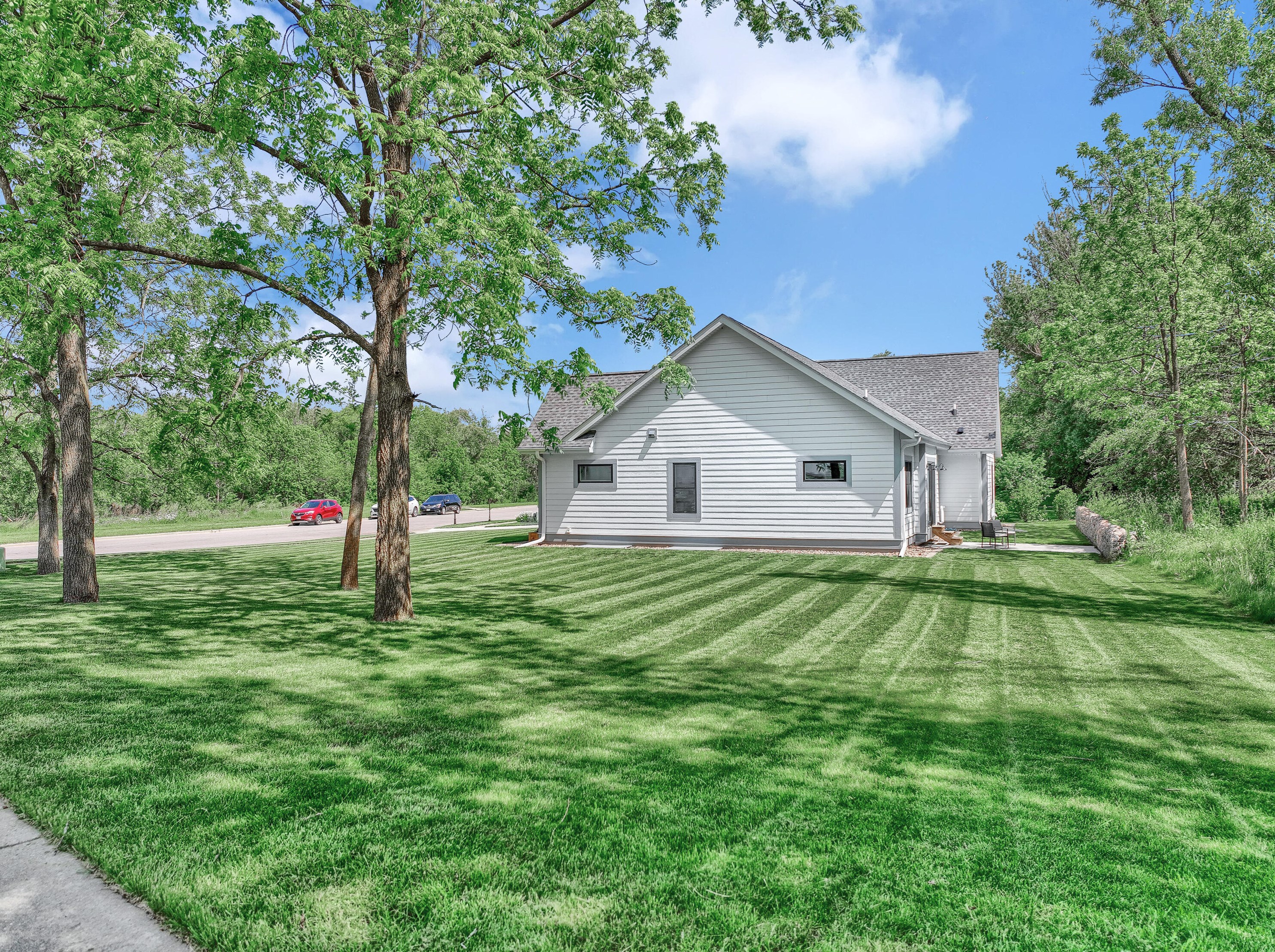 704 Brewster Dr, Lake Mills, WI 53551