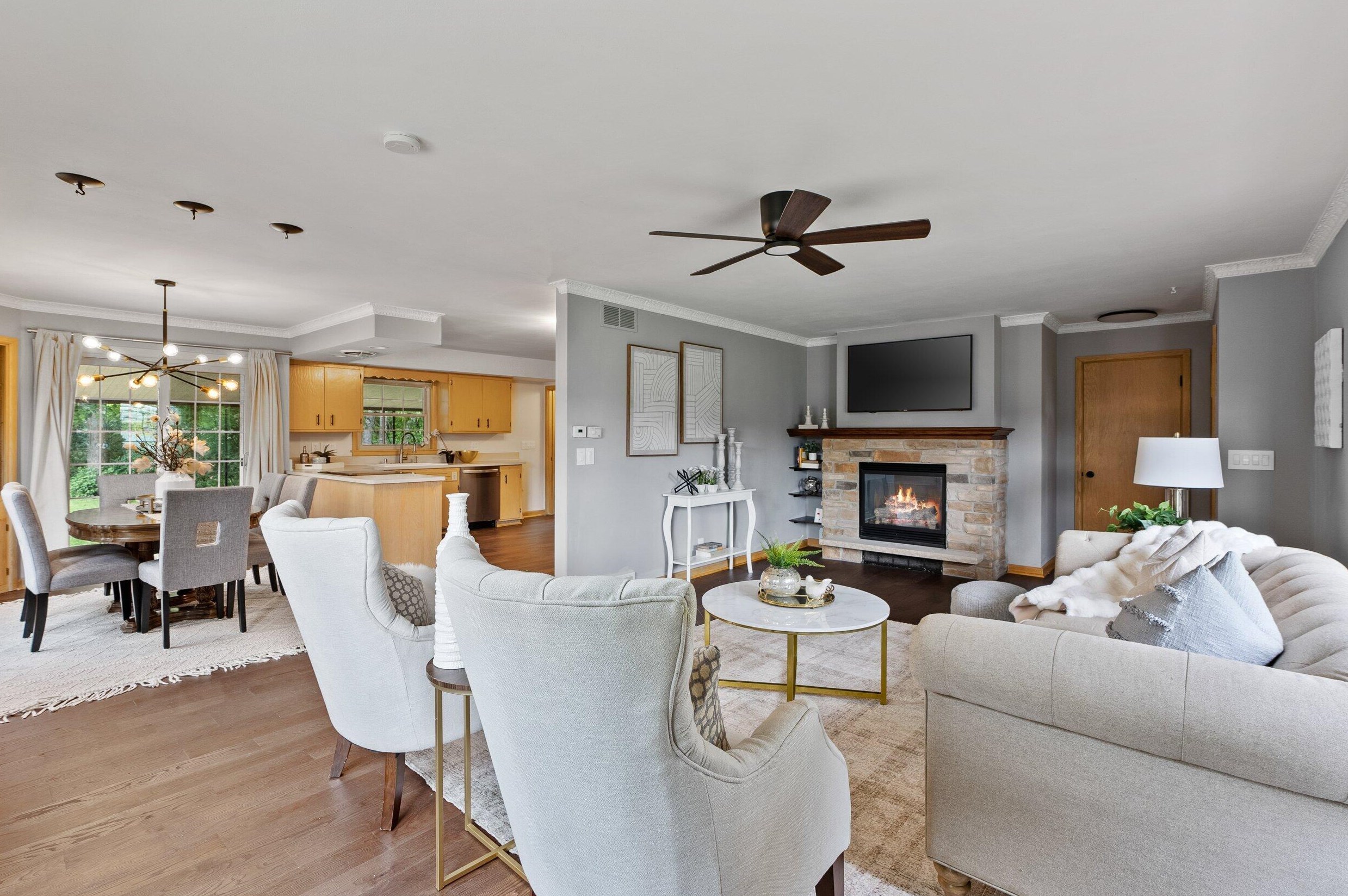 9826 Ridge Rd, Hales Corners, WI 53130-1544