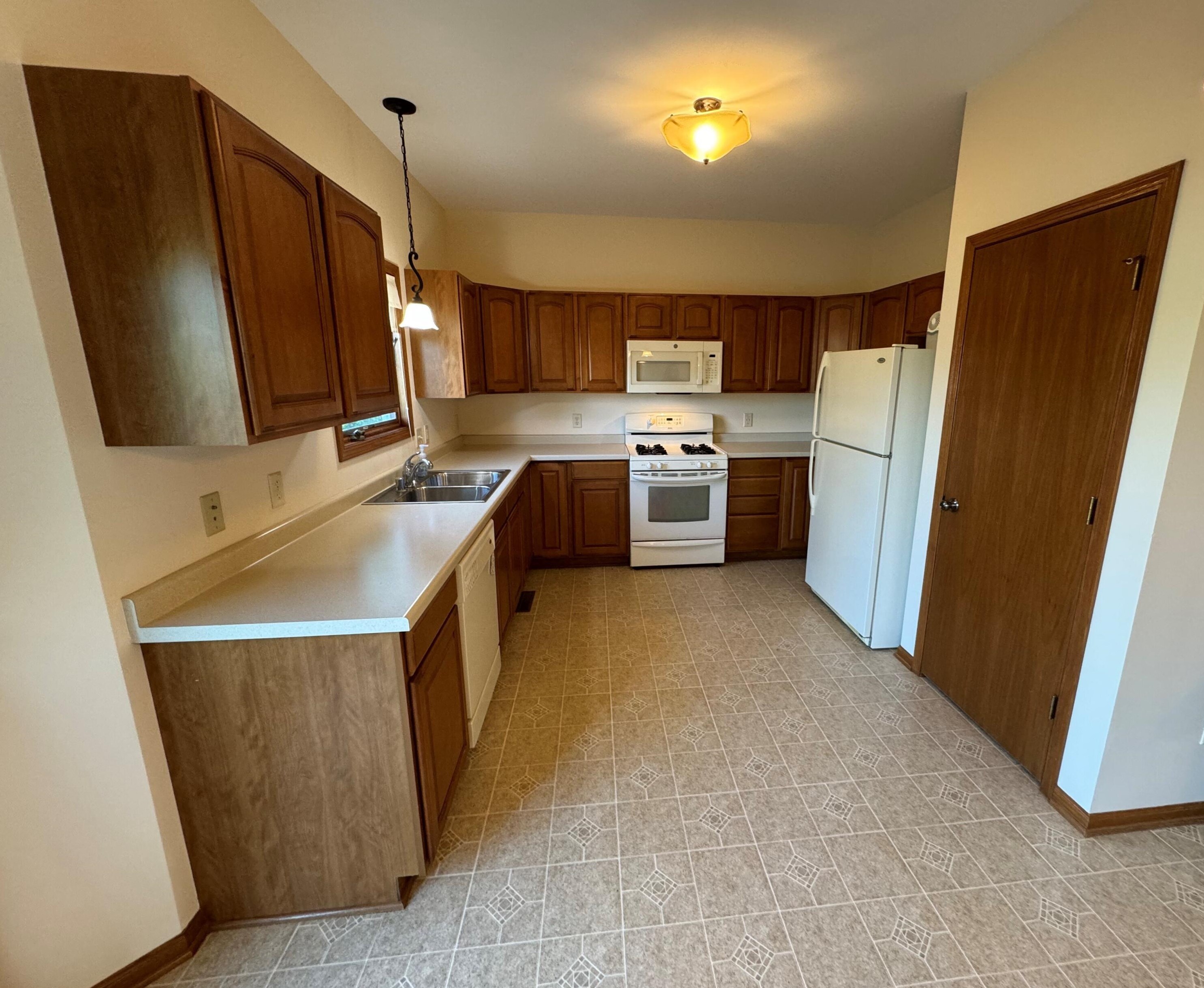 15503 67 St, Kenosha WI 53143-4959 exterior