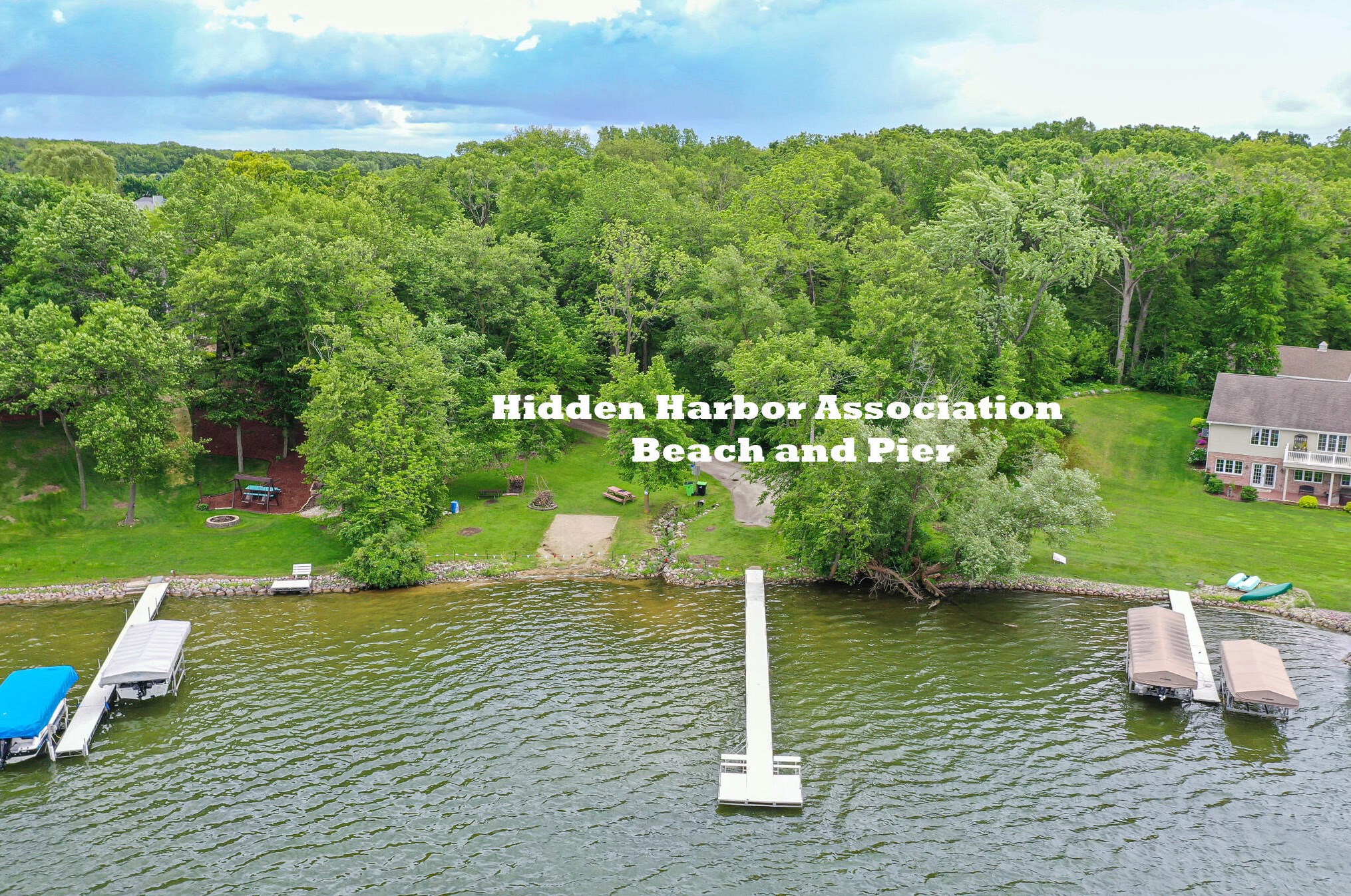 28425 Dorie Ln, Waterford, WI 53185-1871