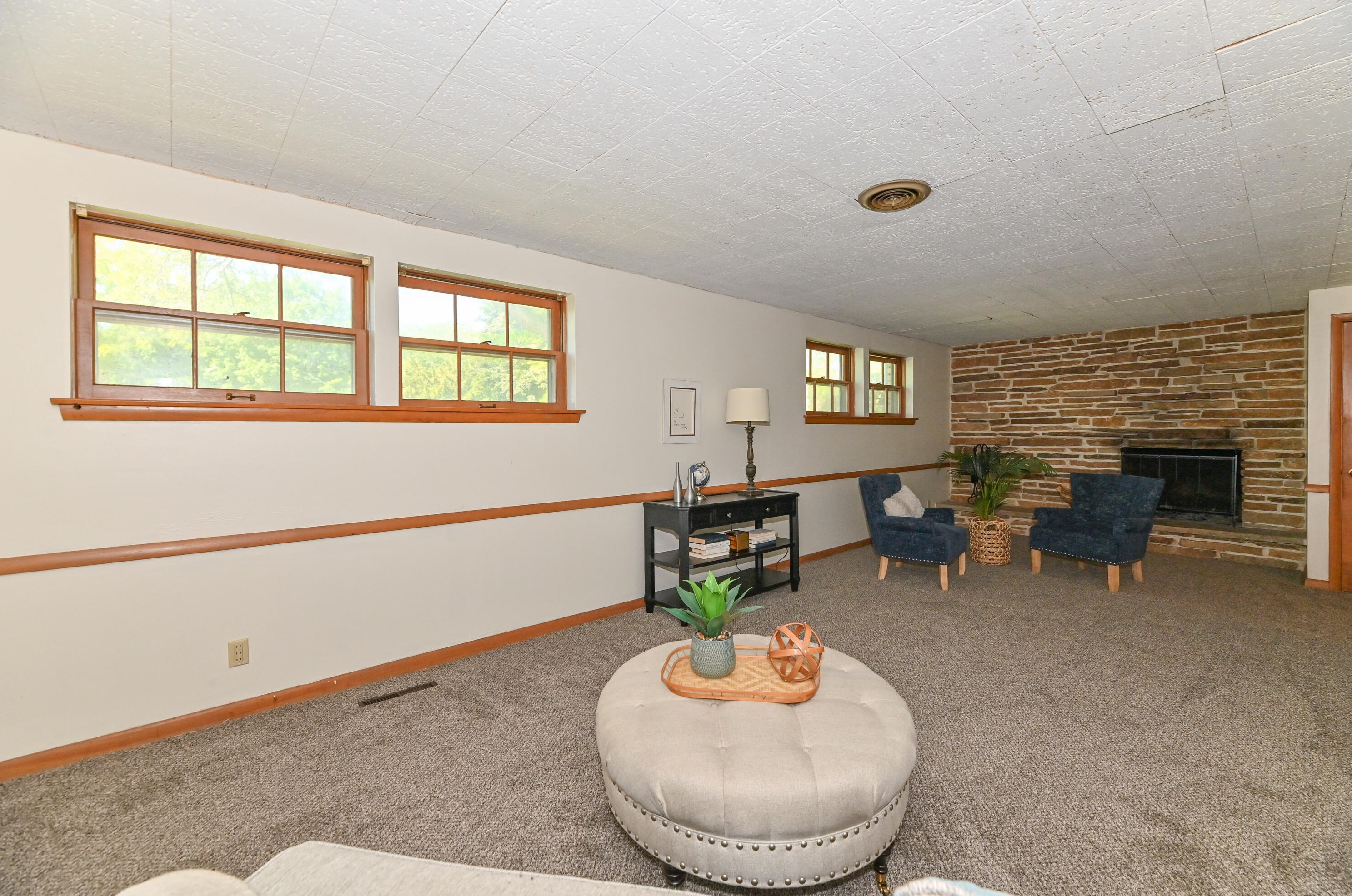 2520 Kenboern Dr, Milwaukee WI 53209-1836 exterior