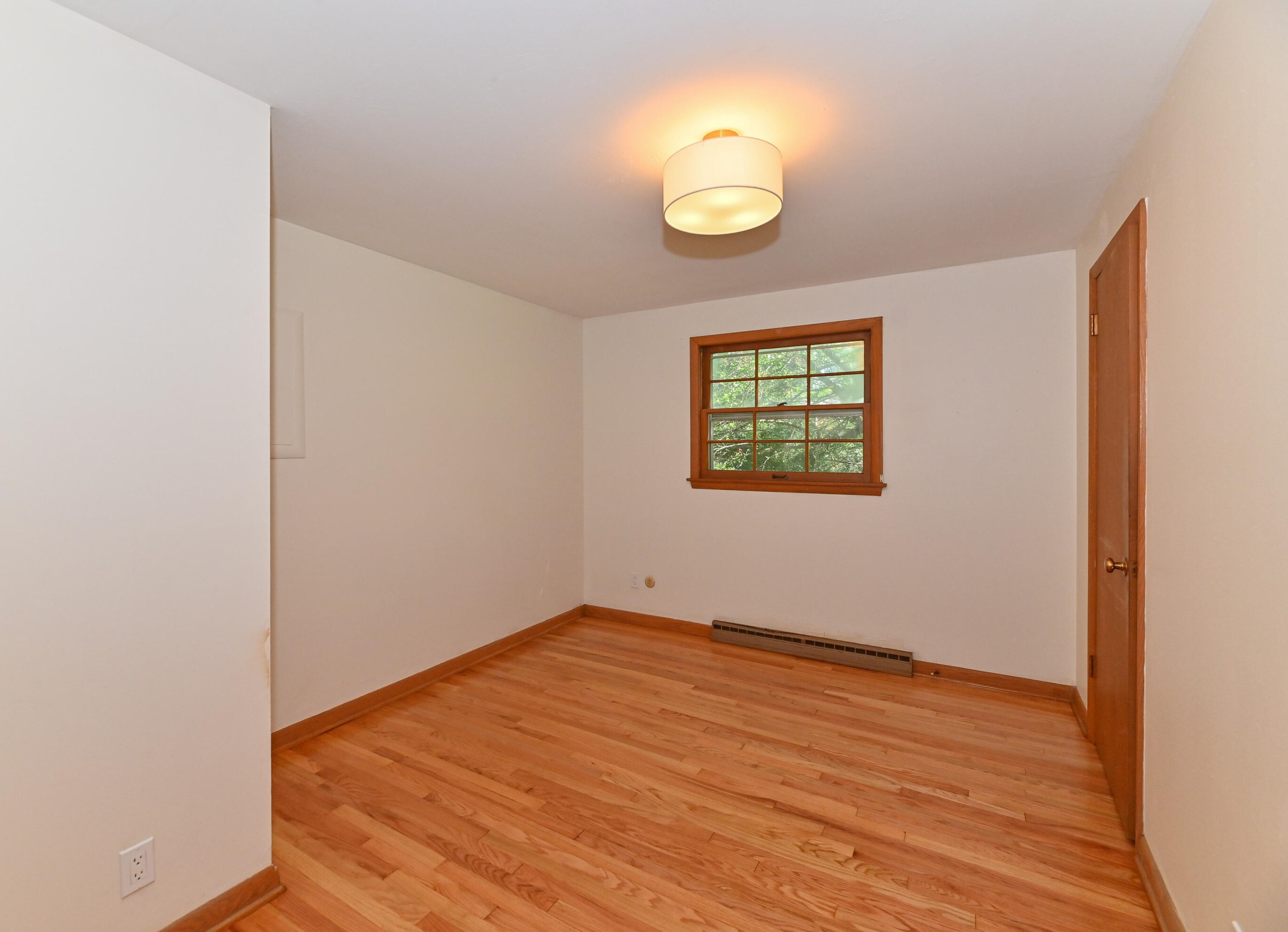 2520 Kenboern Dr, Milwaukee WI 53209-1836 exterior