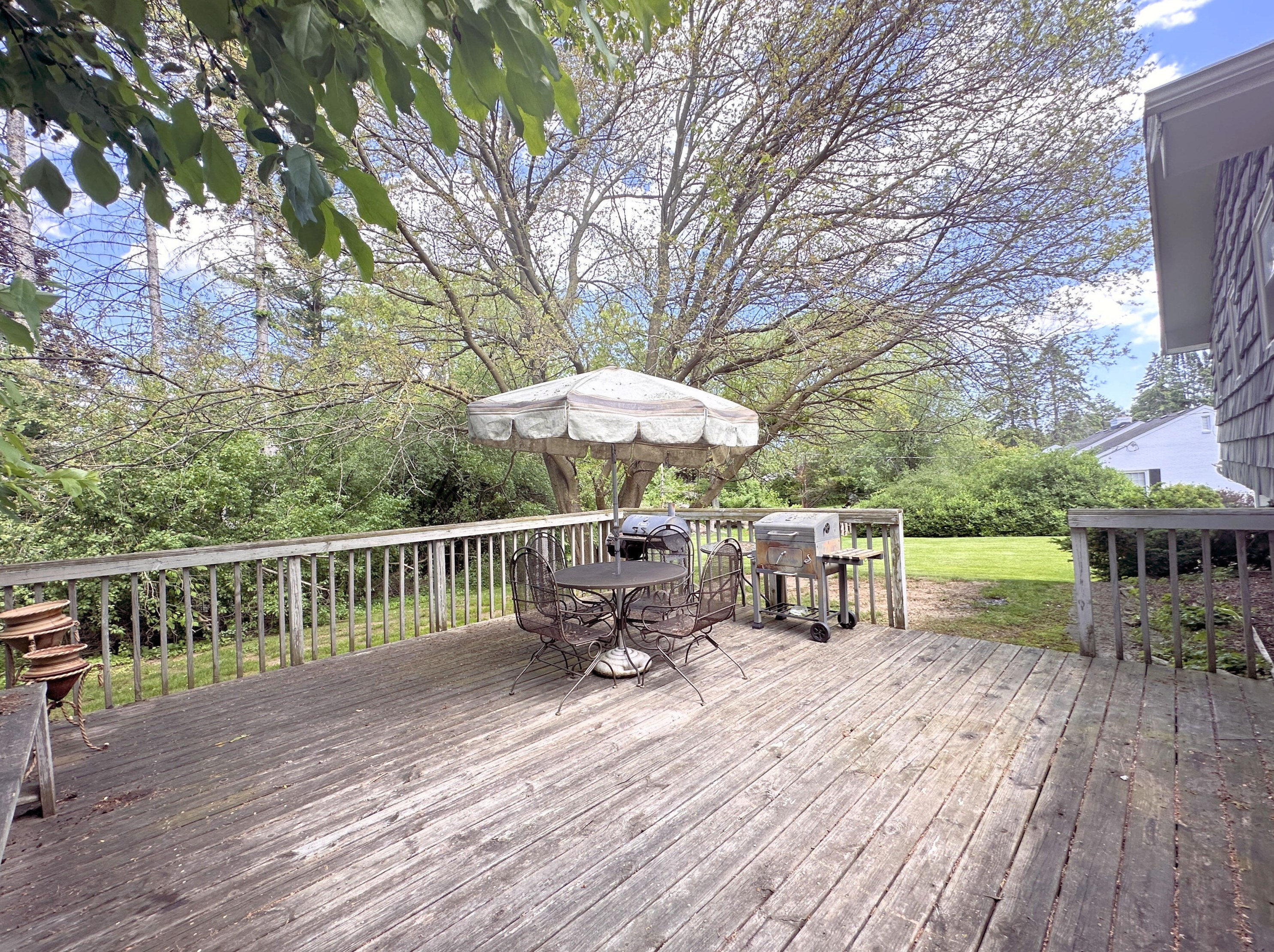 2520 Kenboern Dr, Milwaukee WI 53209-1836 exterior