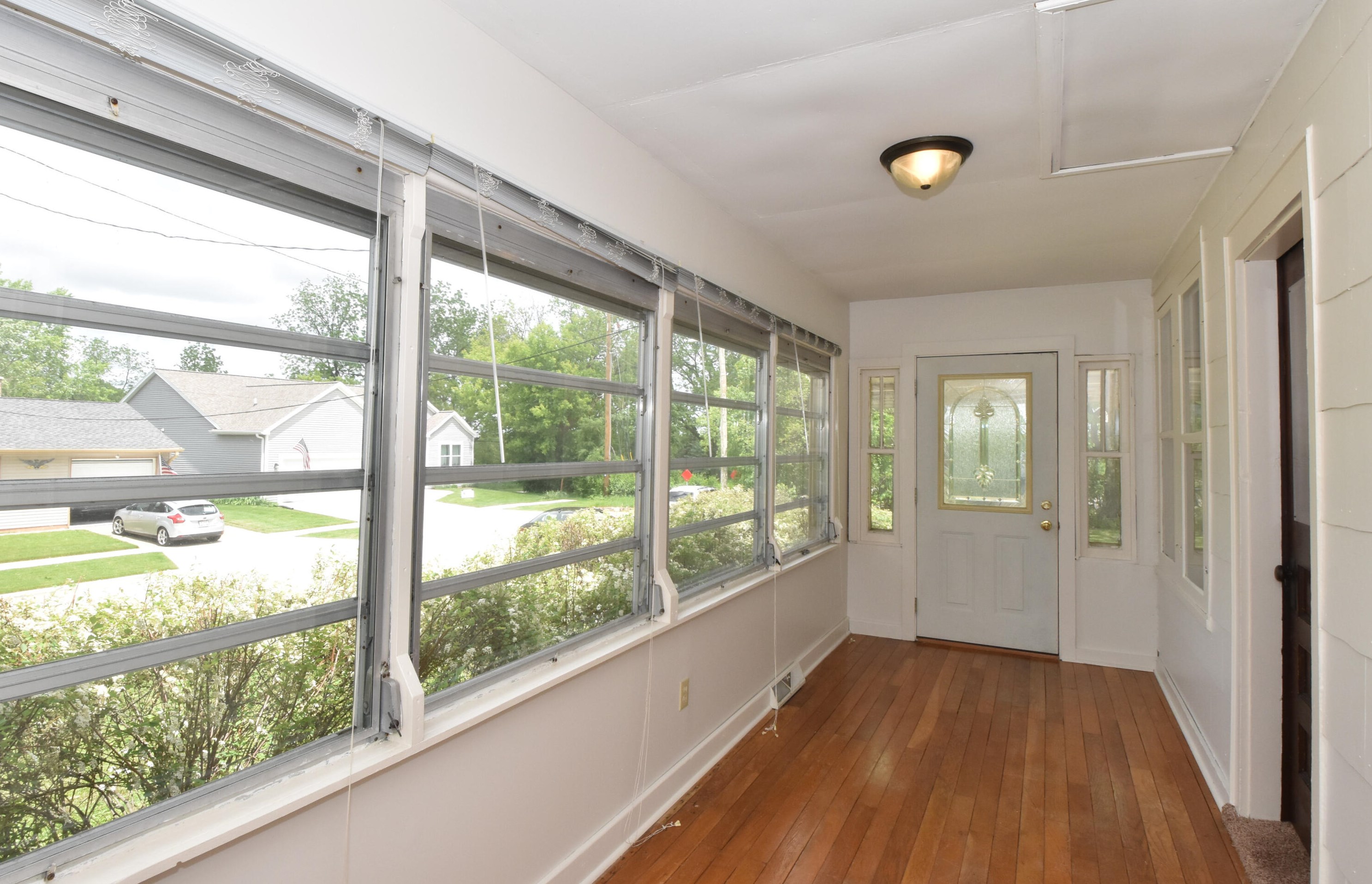 439 Lemira Ave, Waukesha, WI 53188-3625