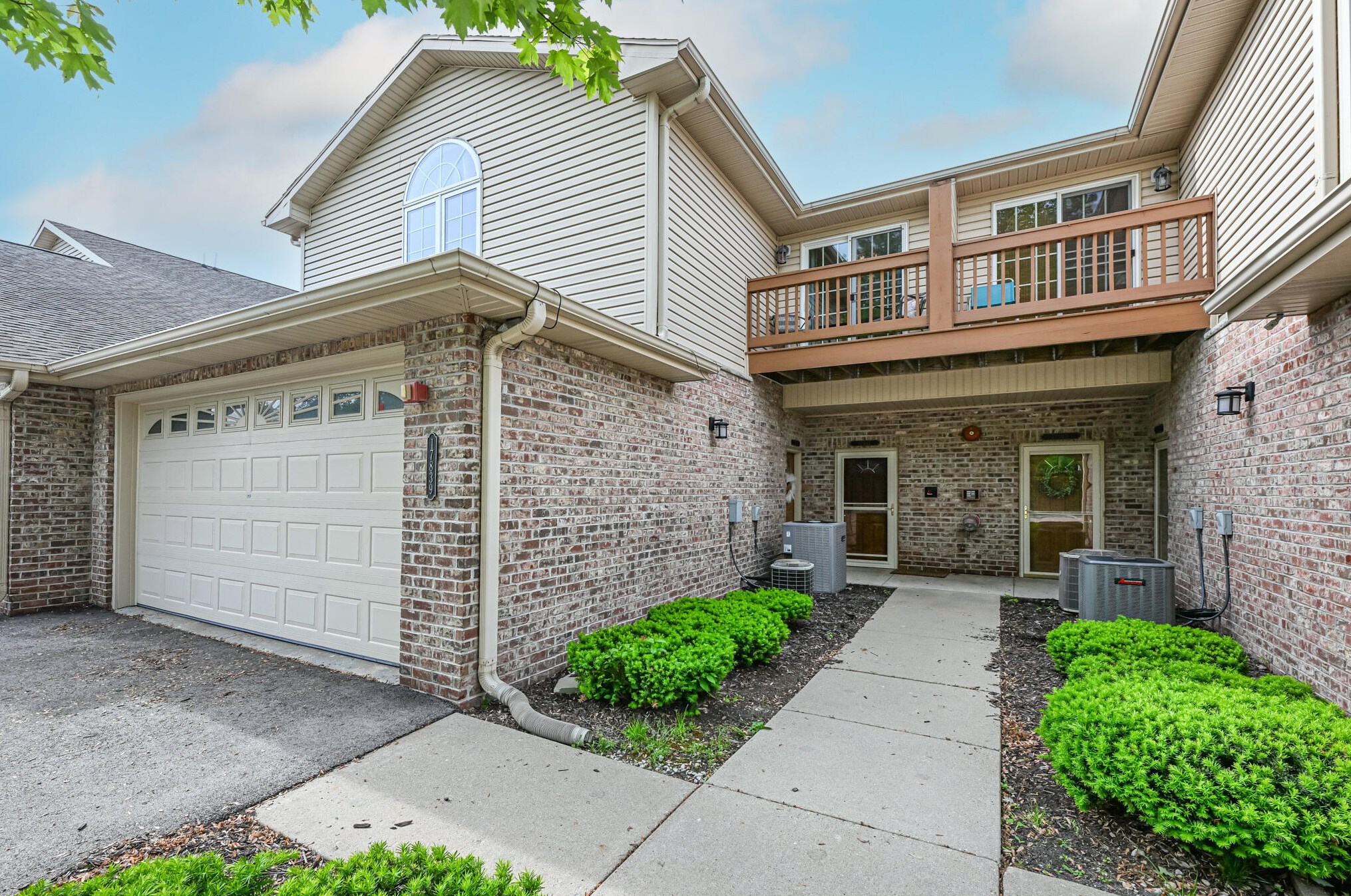 17839 W Radam Dr, Waukesha, WI 53146