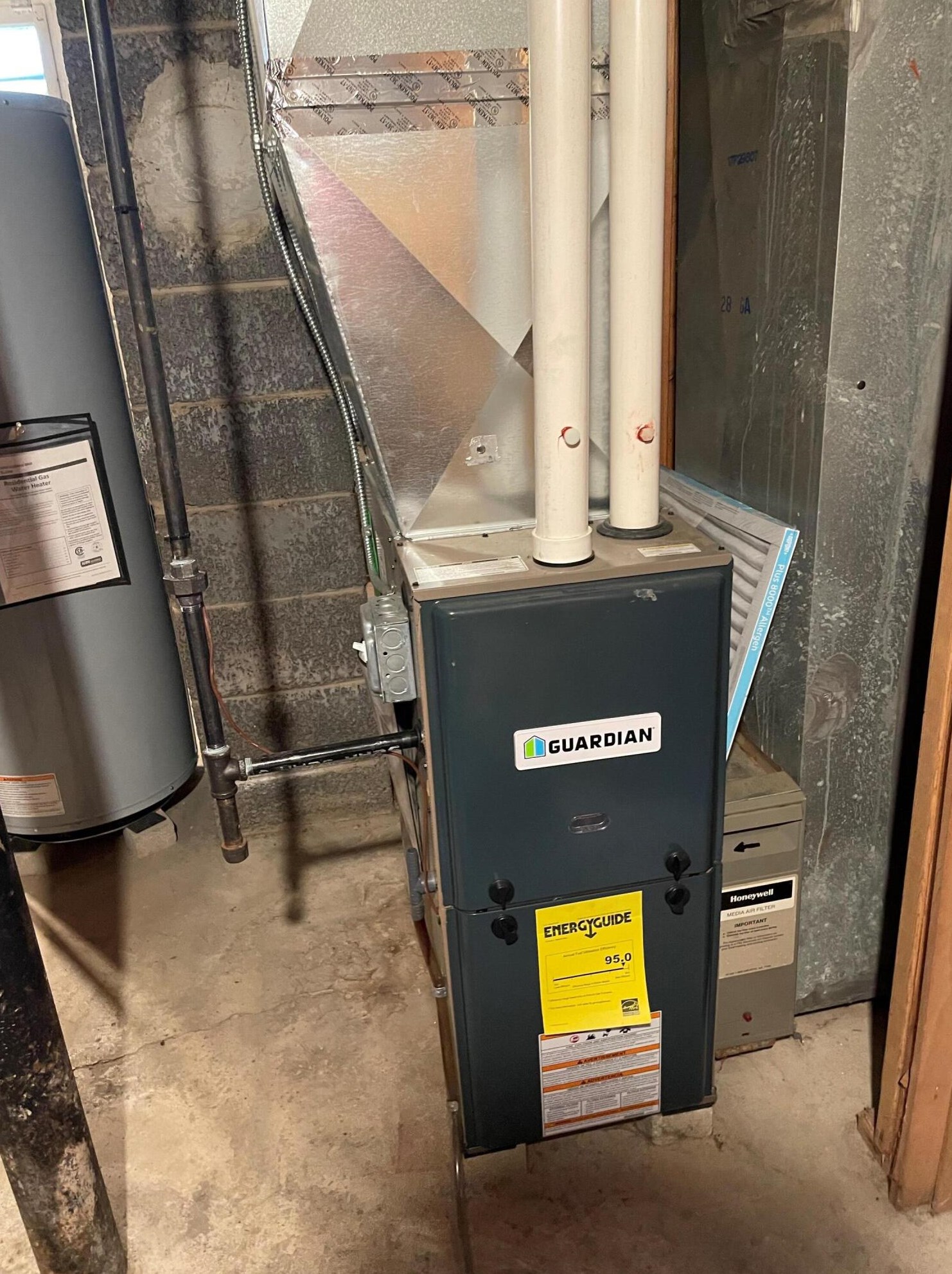 4436 40, Milwaukee WI 53209-5806 exterior