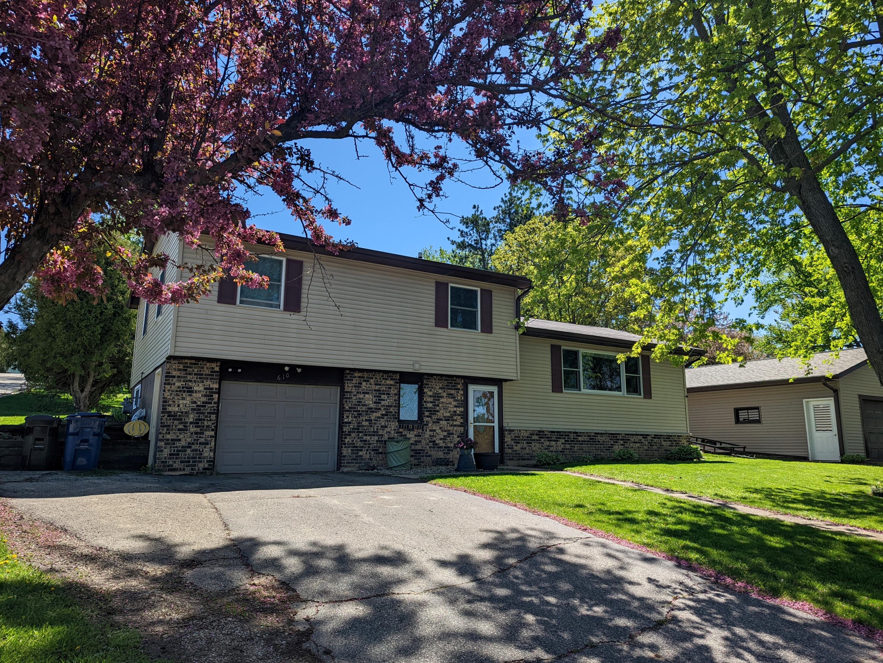 610 Enderby St, Wilton, WI 54670-6001