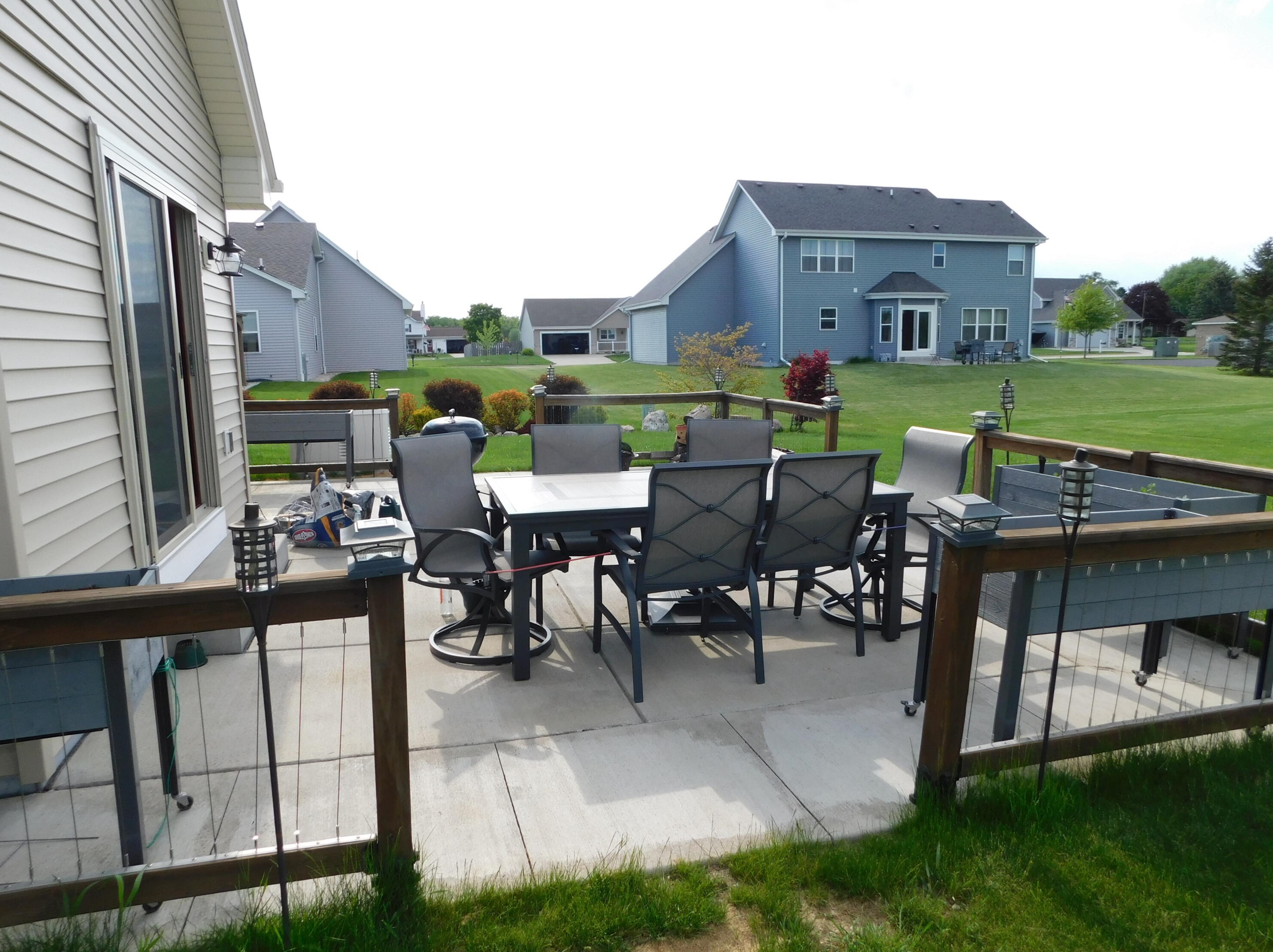 970 Goschey Dr, Belgium WI  53004-9460 exterior