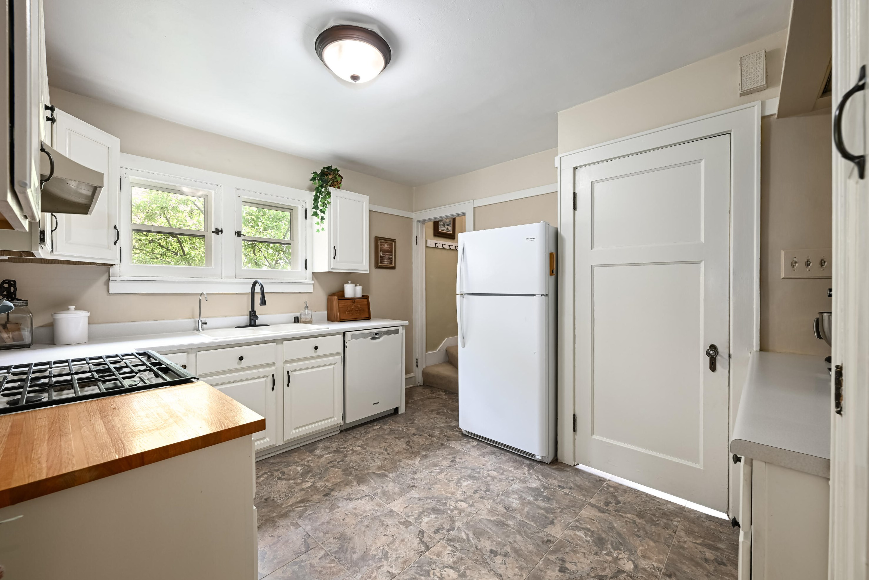 7035 Stuth Pl, Milwaukee WI 53219-1951 exterior