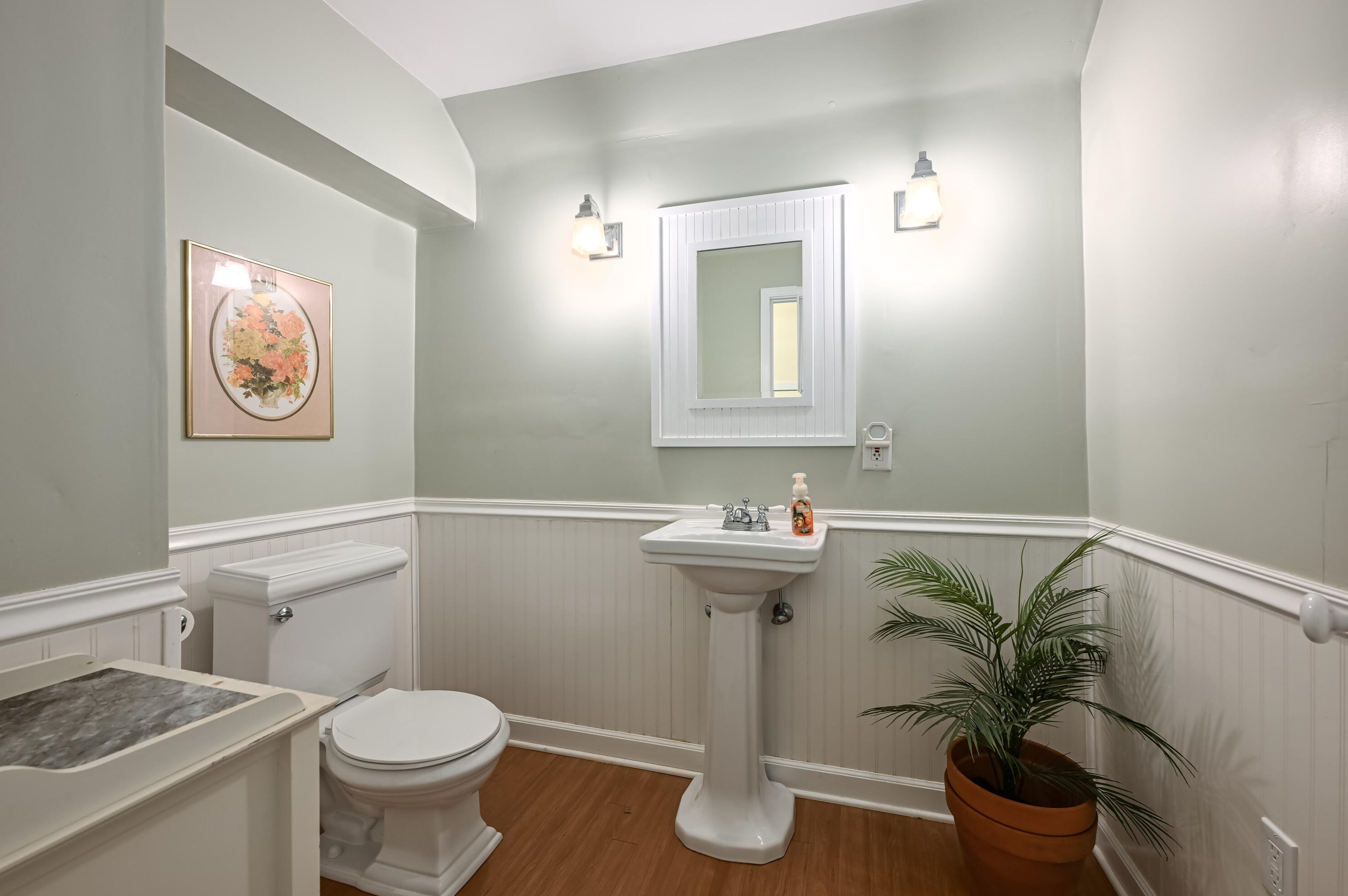 7035 Stuth Pl, Milwaukee WI 53219-1951 exterior