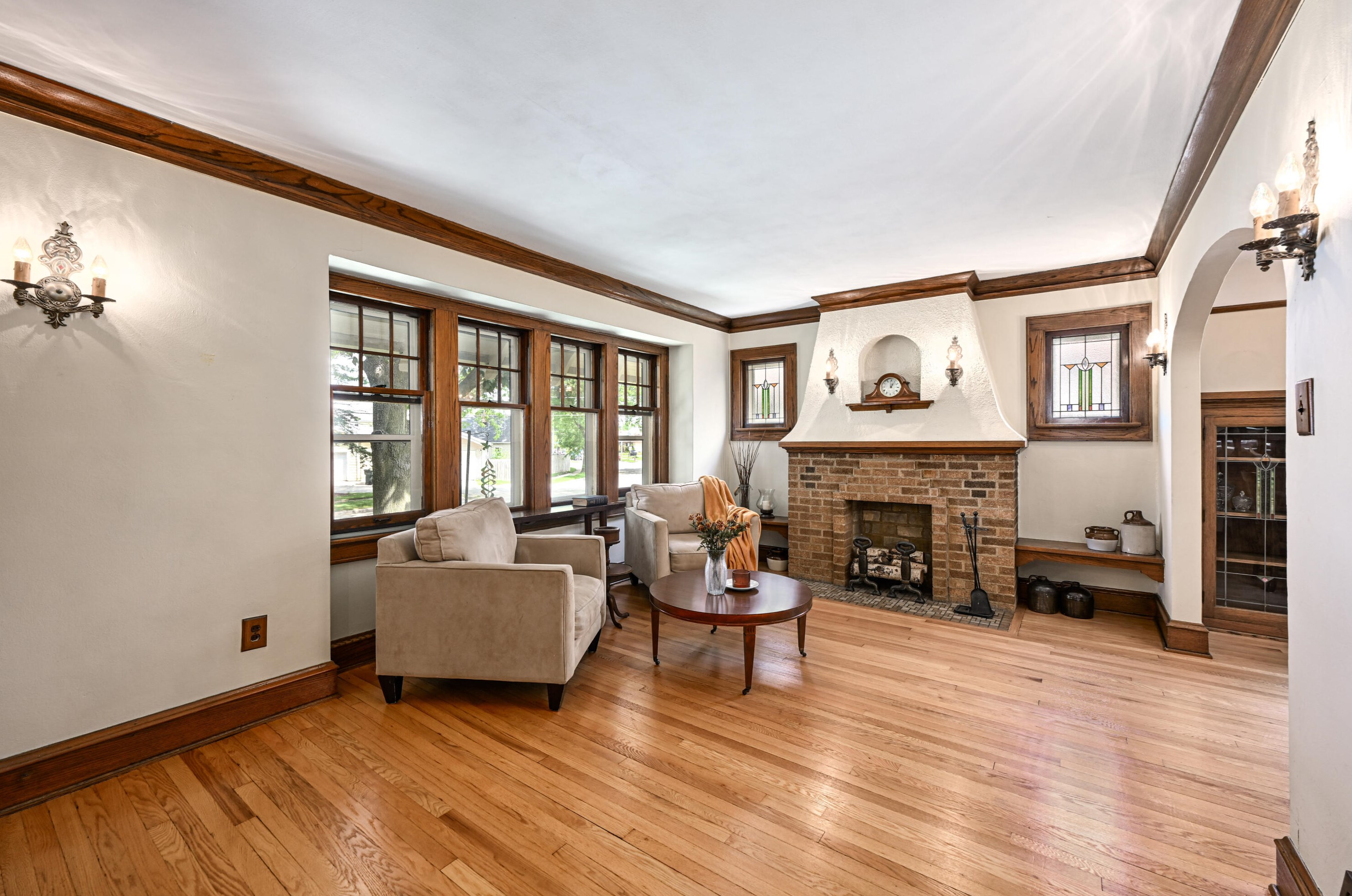 7035 Stuth Pl, Milwaukee WI 53219-1951 exterior