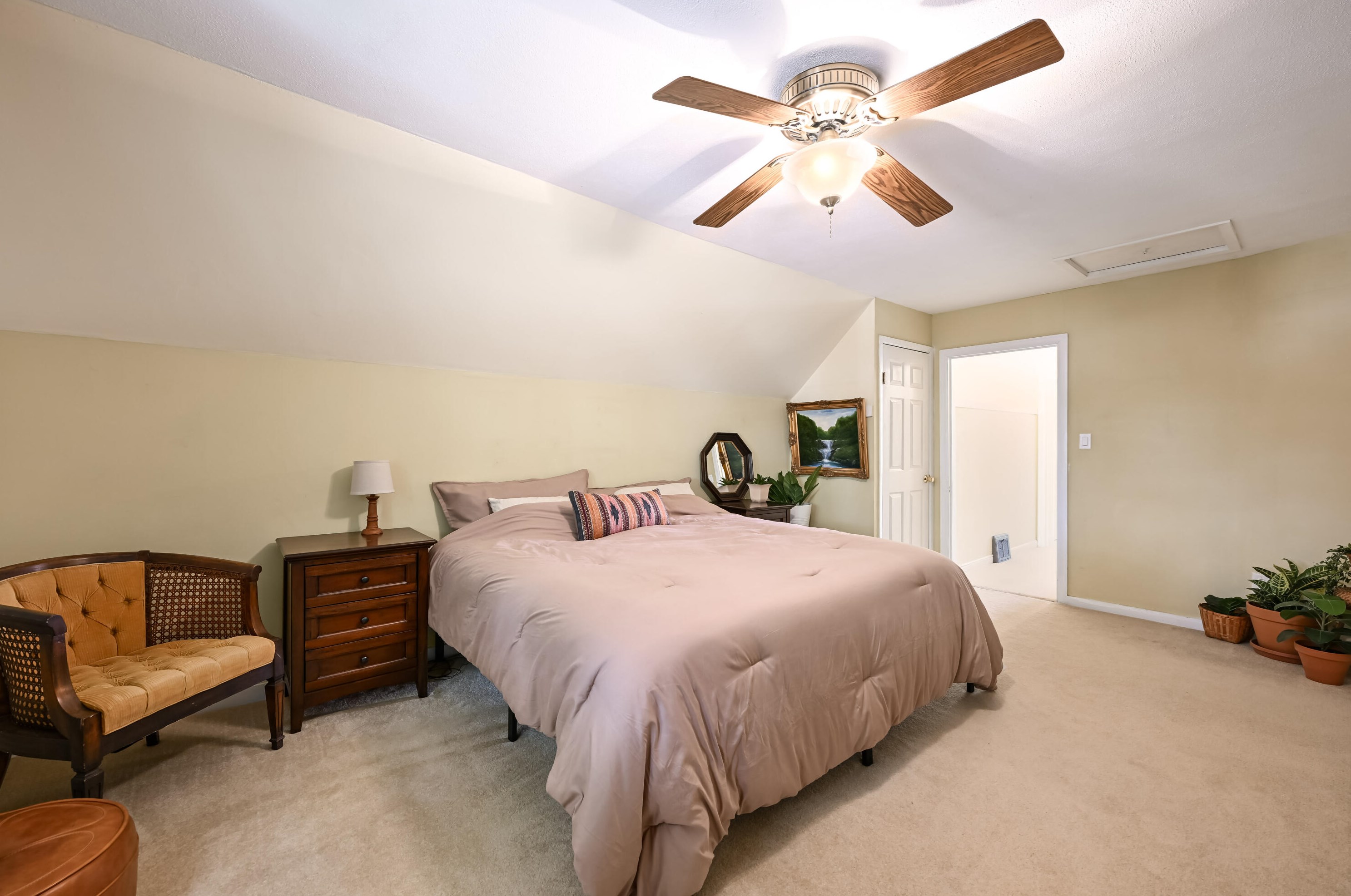 7035 Stuth Pl, Milwaukee WI 53219-1951 exterior