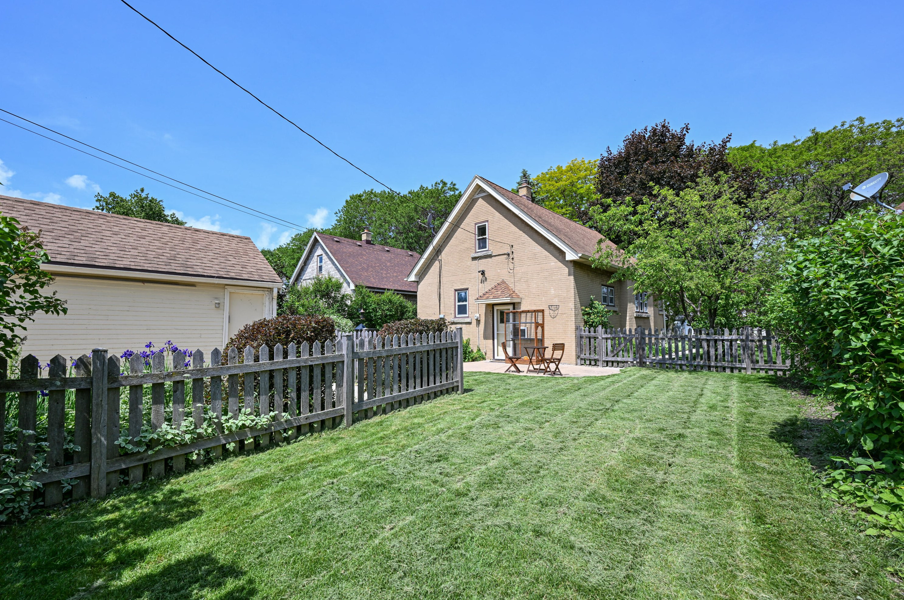 7035 Stuth Pl, Milwaukee WI 53219-1951 exterior