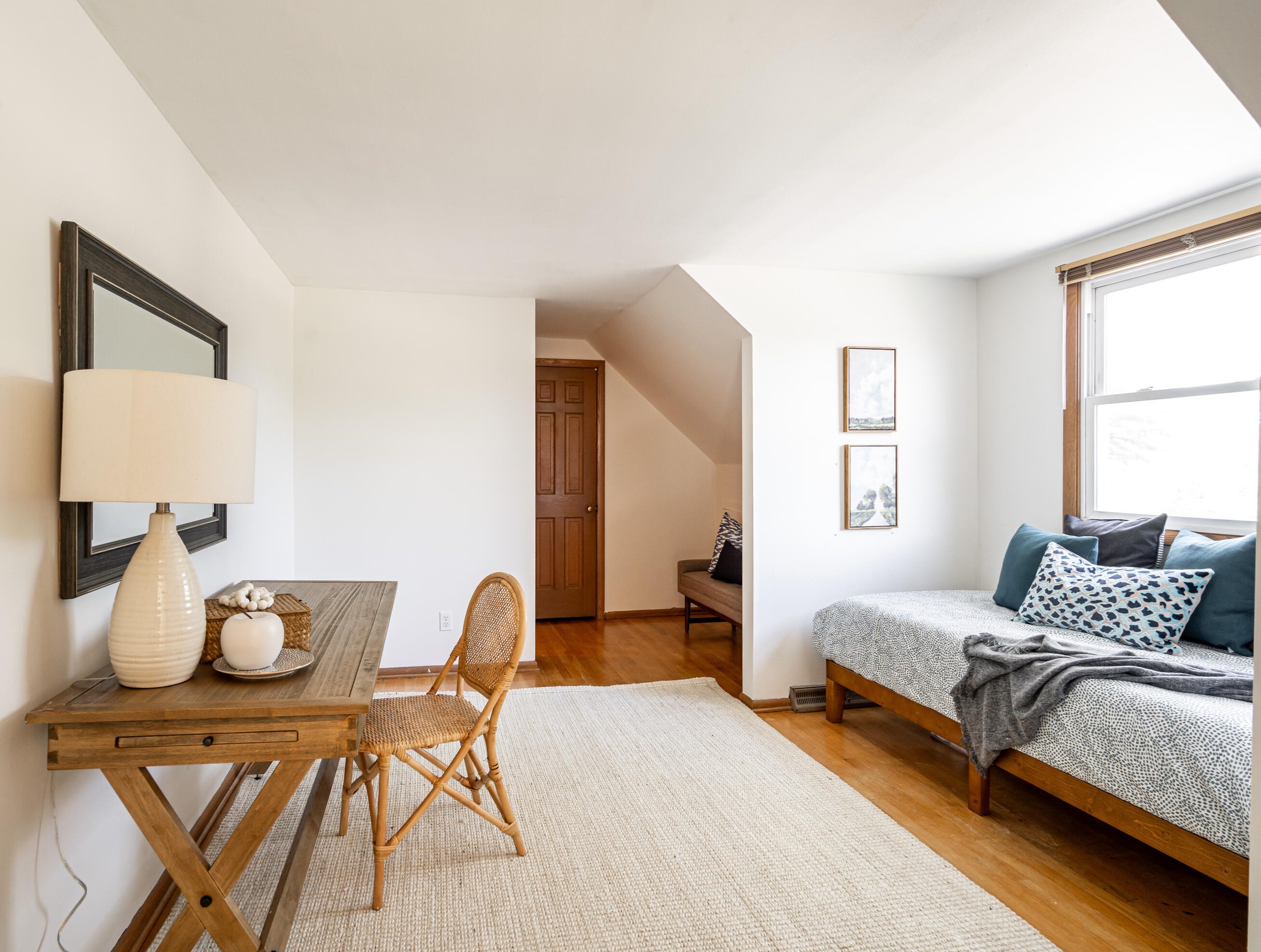 530 Fairfield Ct, Milwaukee WI 53217-4129 exterior