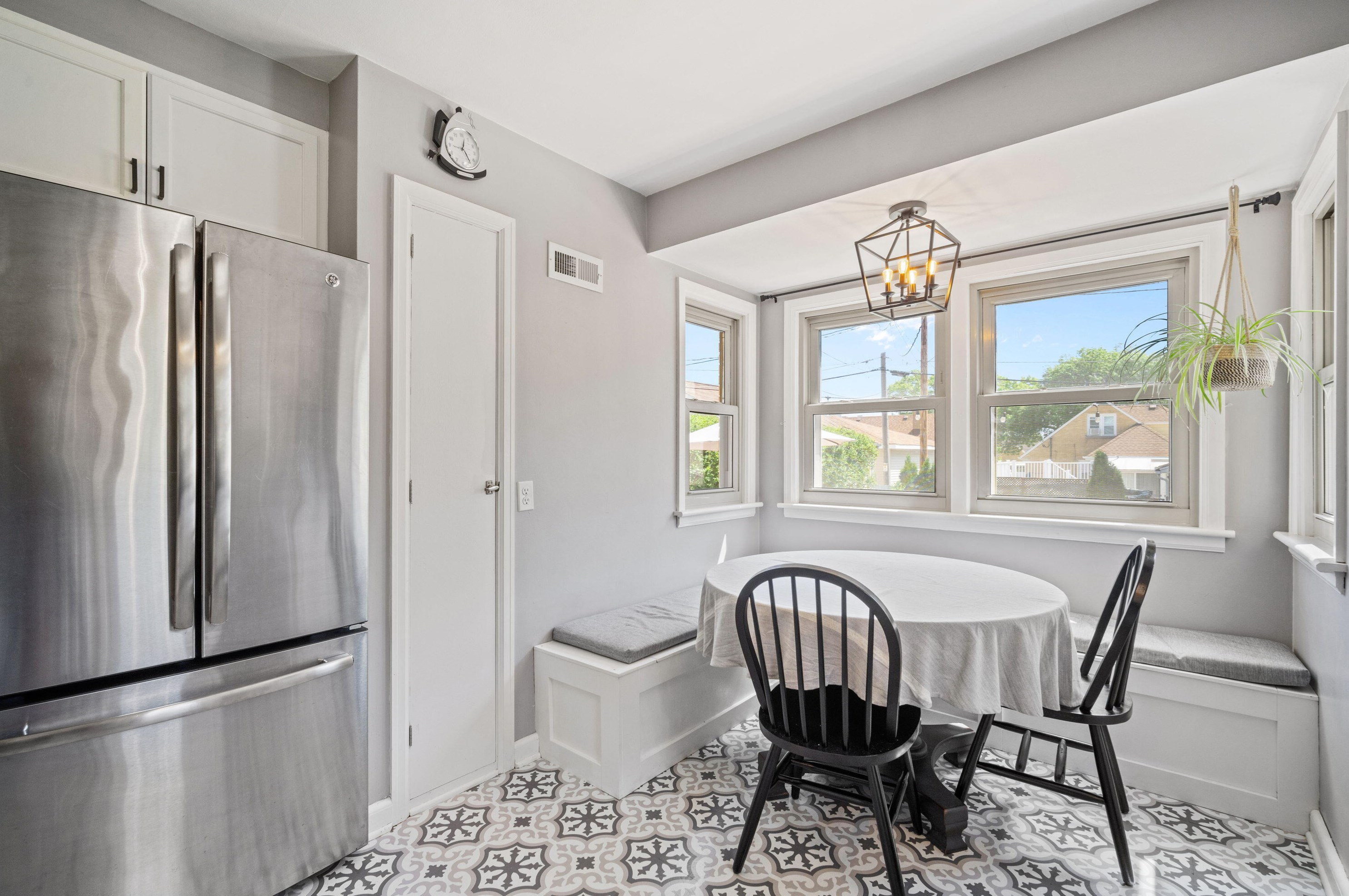 3216 38, Milwaukee WI 53215-4011 exterior