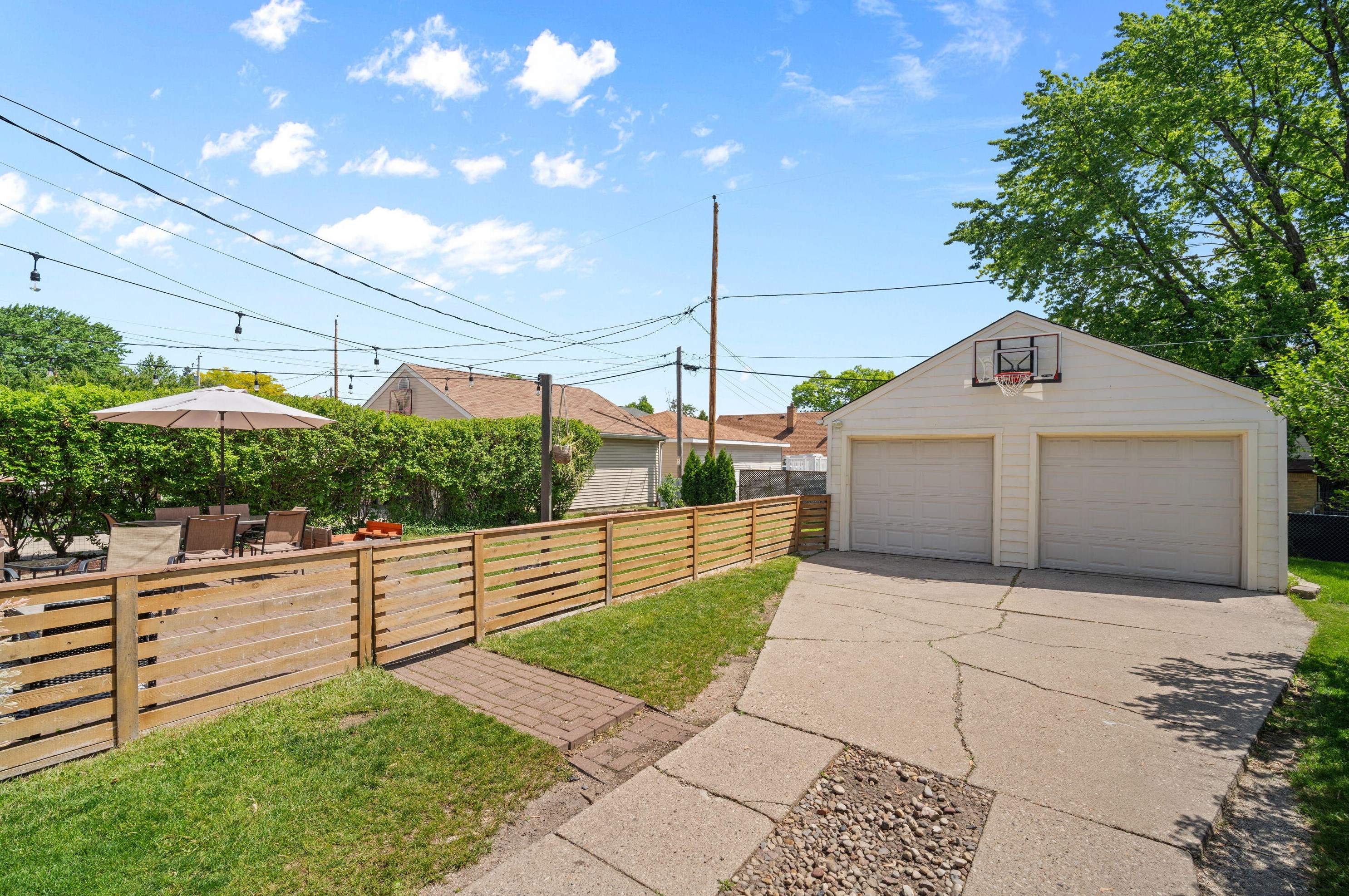 3216 38, Milwaukee WI 53215-4011 exterior