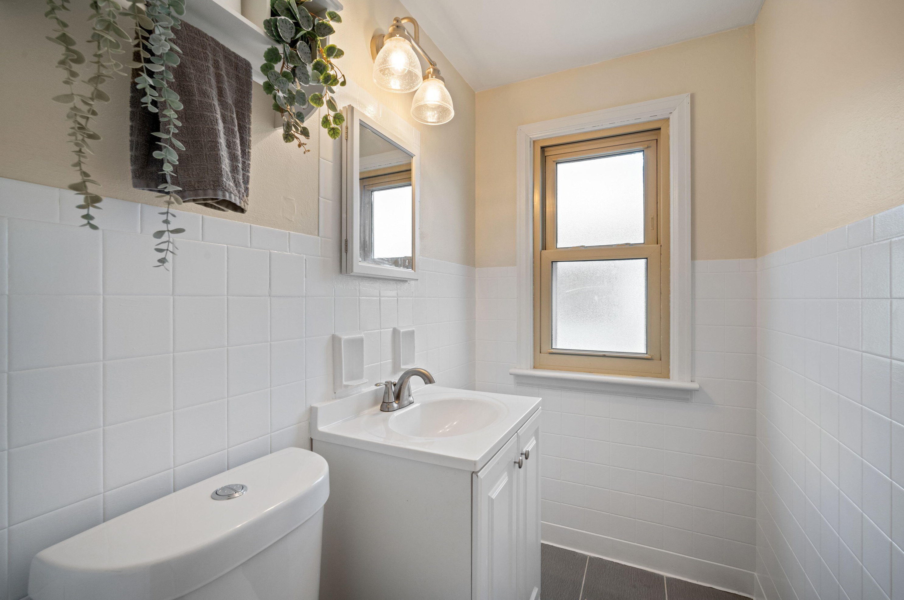 3216 38, Milwaukee WI 53215-4011 exterior