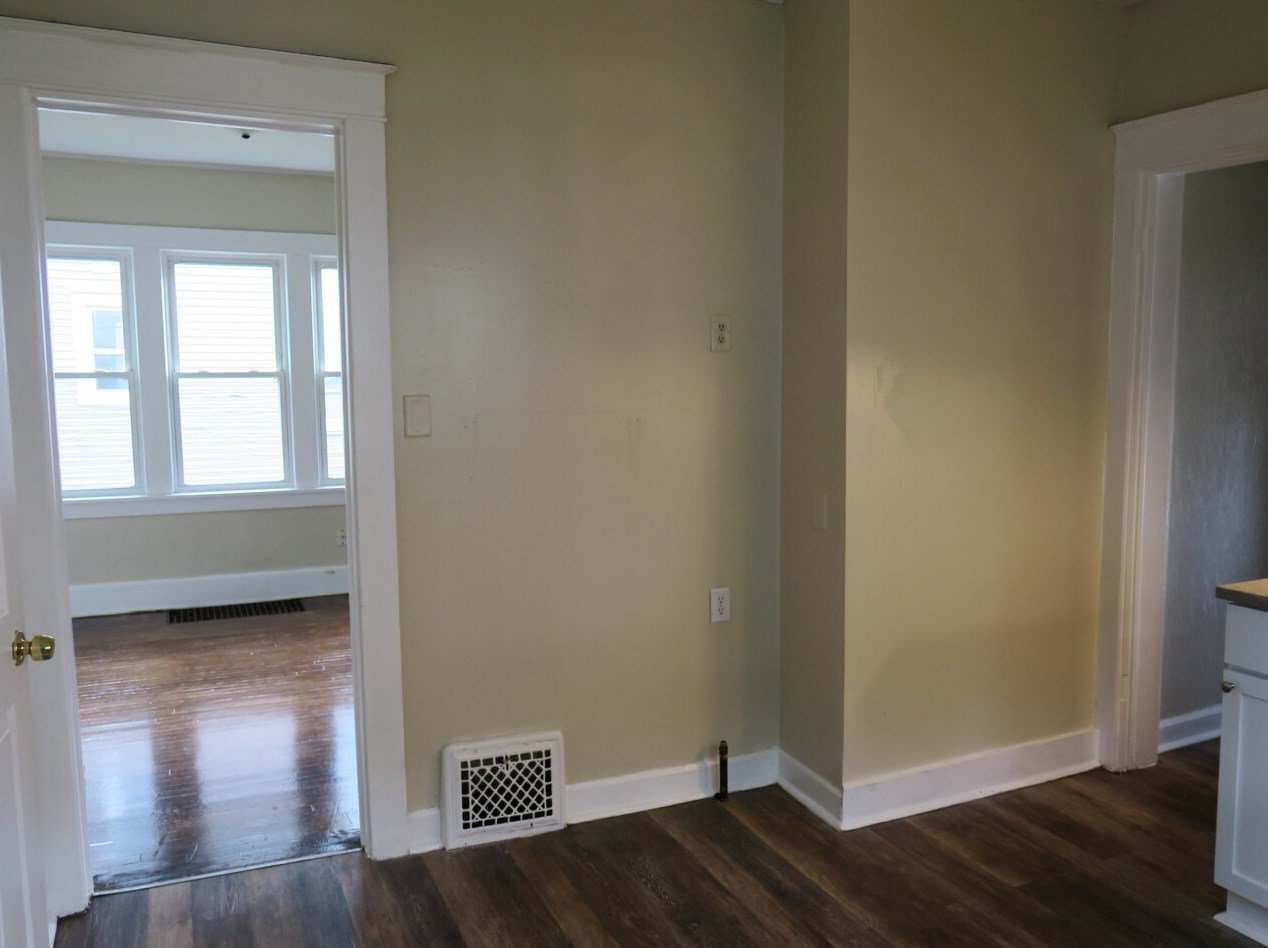 6437 22nd Ave, Kenosha WI 53143-1218 exterior