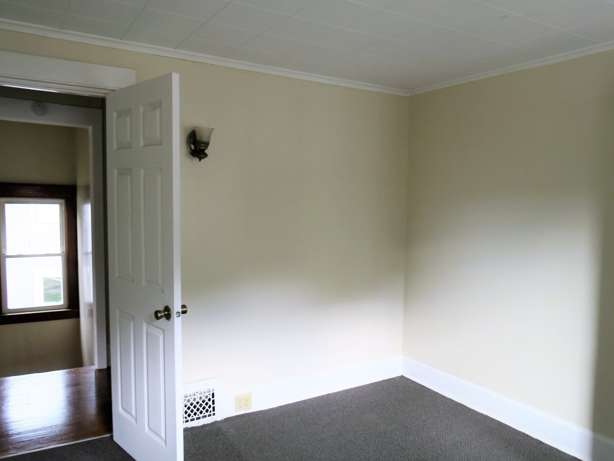 6437 22nd Ave, Kenosha WI 53143-1218 exterior