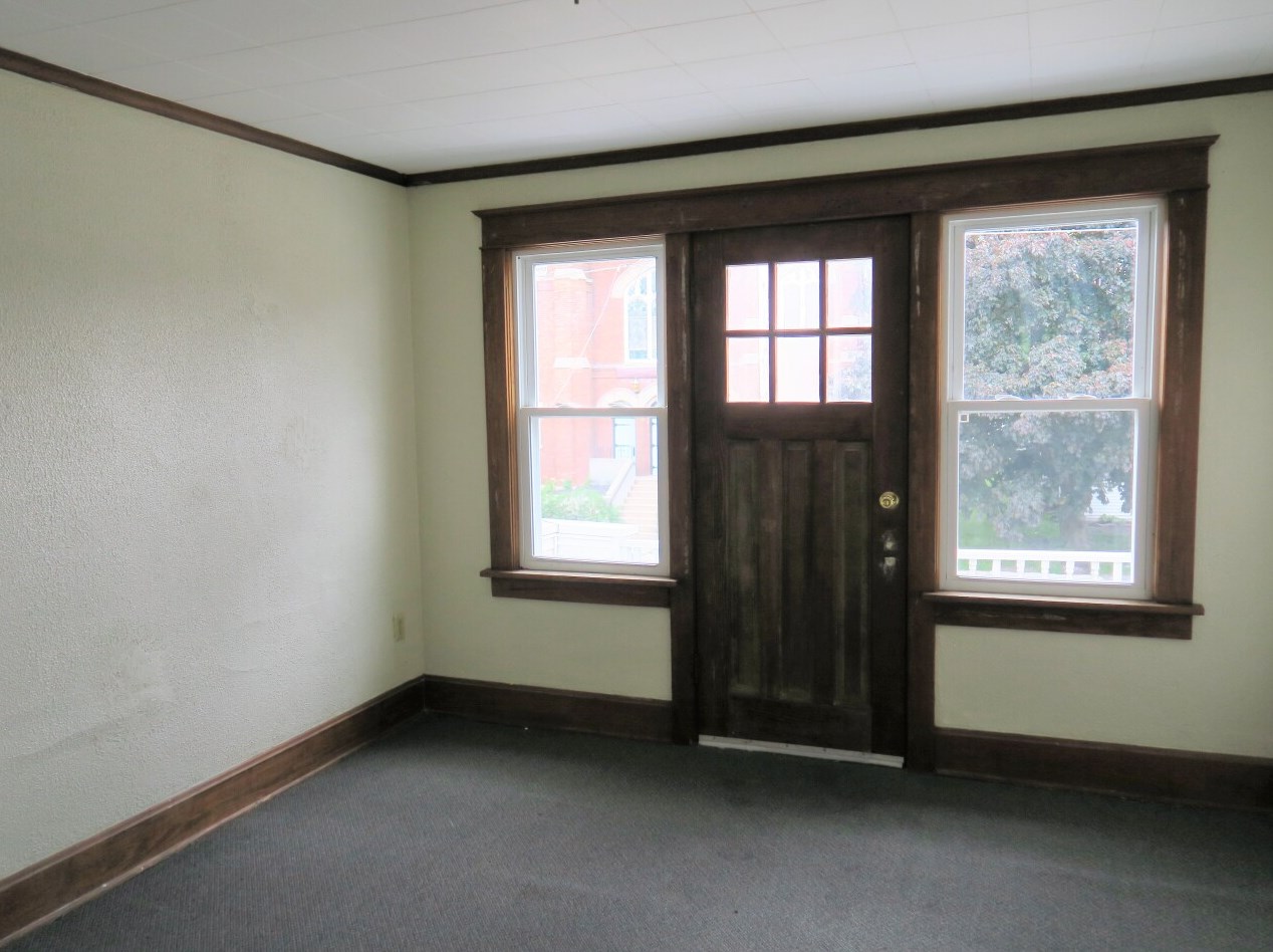 6437 22nd Ave, Kenosha WI 53143-1218 exterior