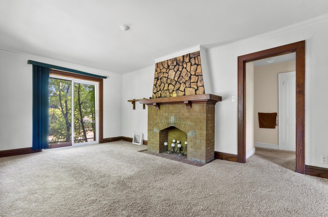 2302 S 77th St, Milwaukee, WI 53219