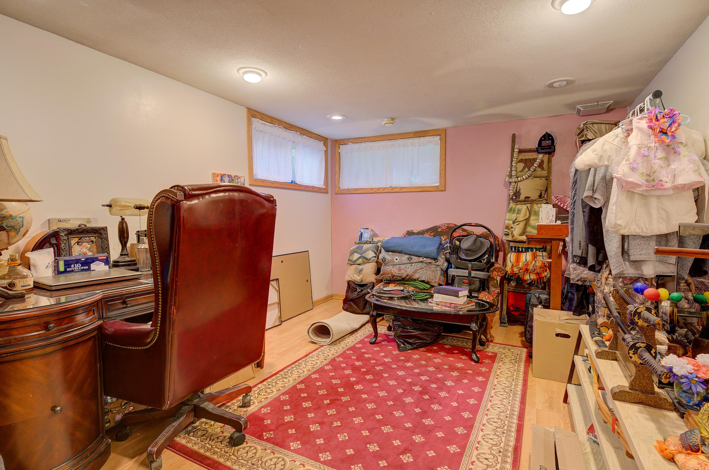 395 Park Hill Dr, Pewaukee WI 53072-2452 exterior