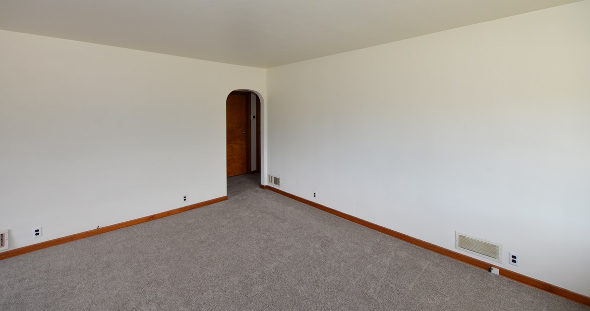 4601 Olive St, Racine, WI 53405-3939