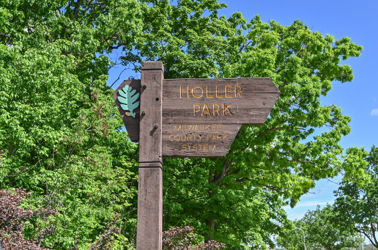 800 Abbott Ave, Milwaukee WI 53221-3433 exterior