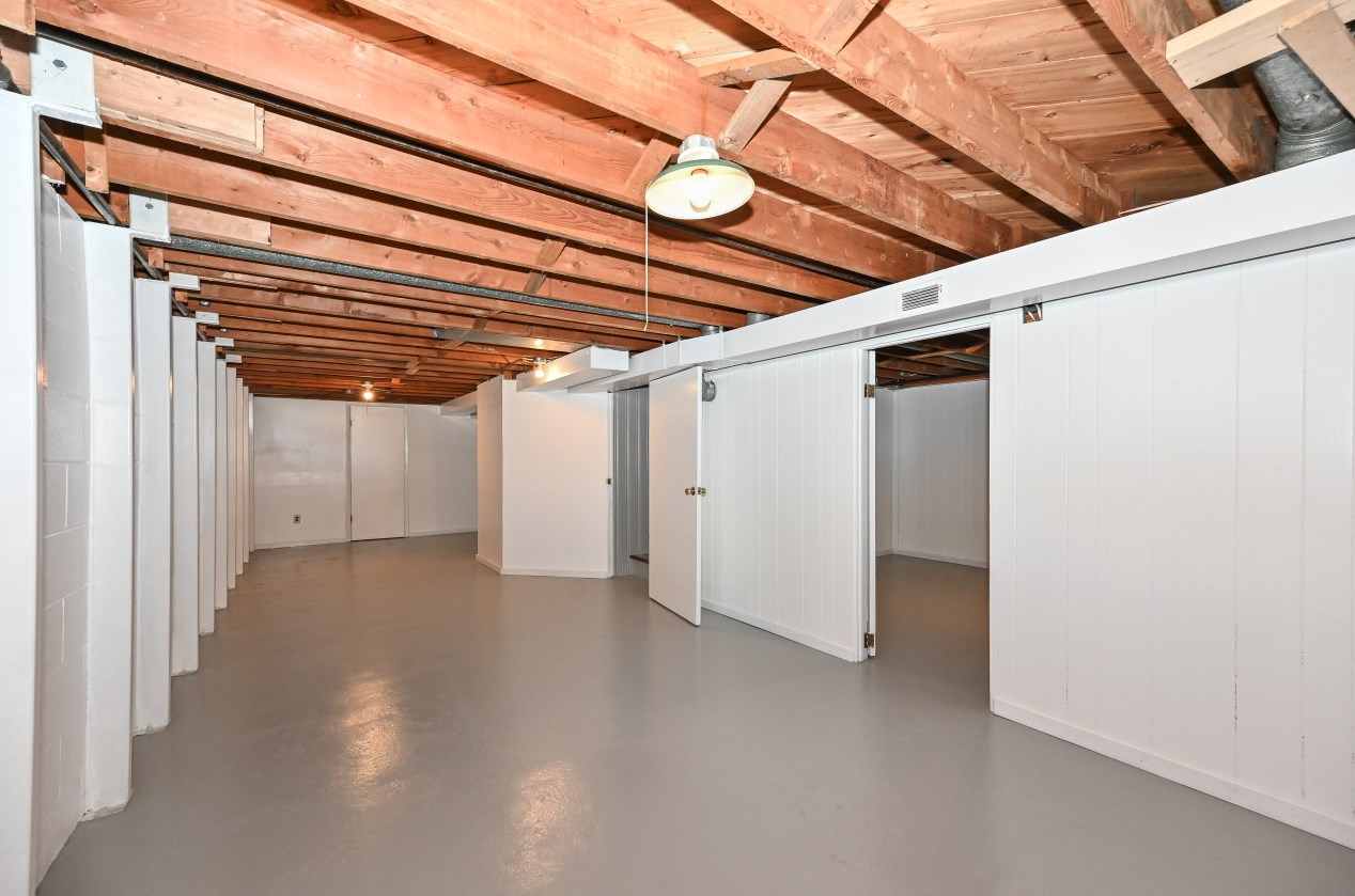 800 Abbott Ave, Milwaukee WI 53221-3433 exterior