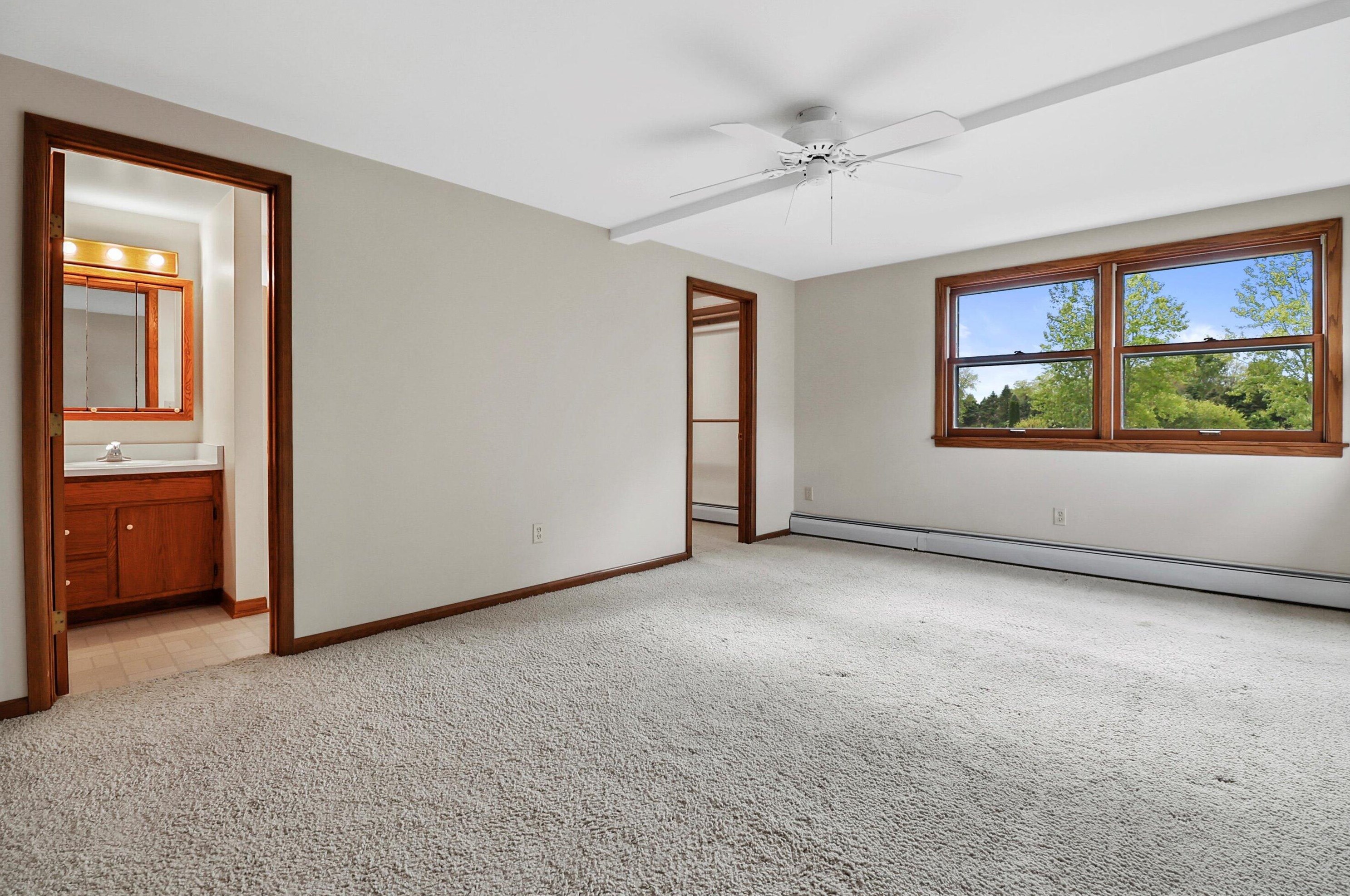 5044 Hearthside Ln, Racine WI 53402-2154 exterior