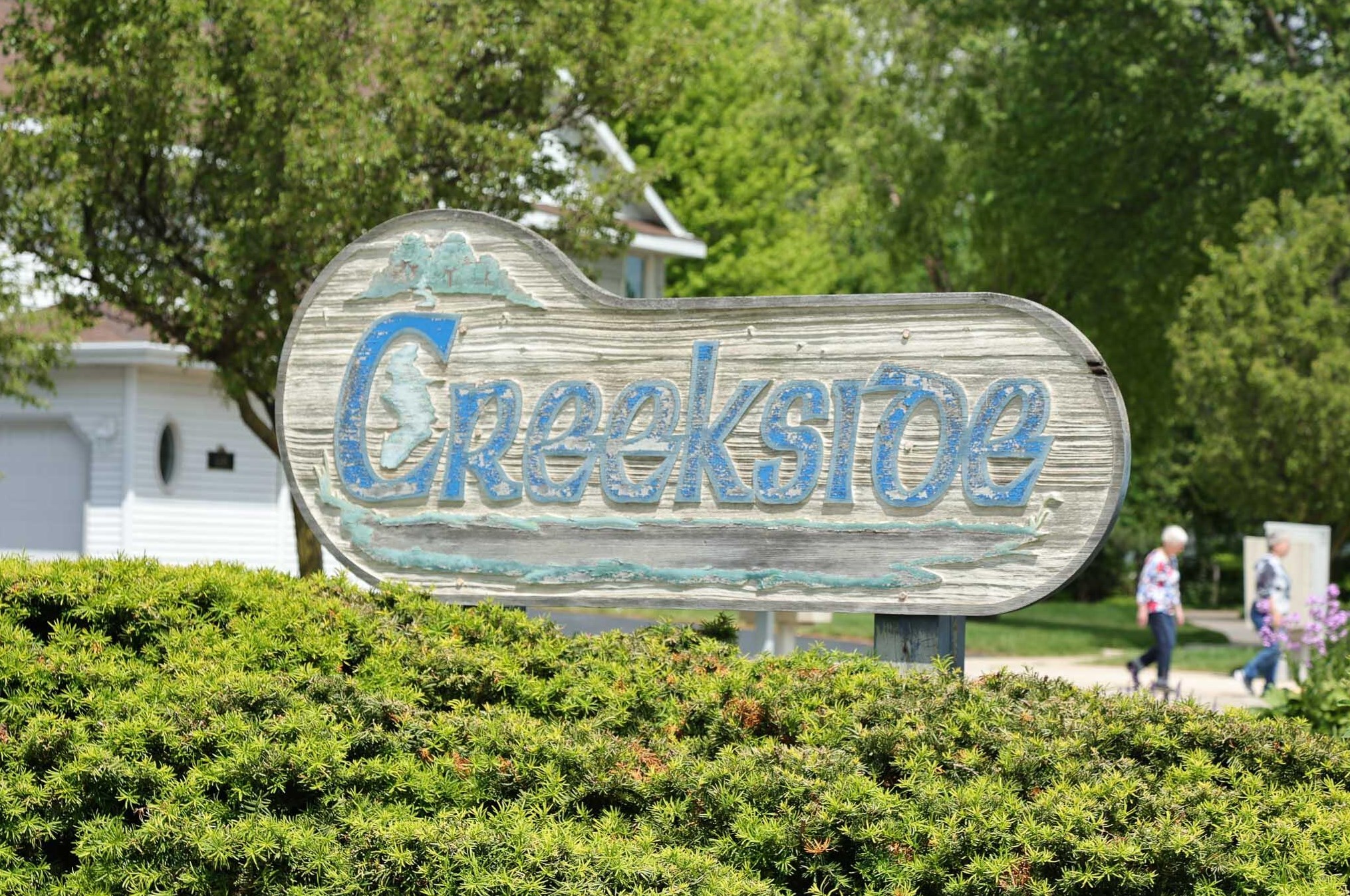 6155 Creekside Dr, Cudahy WI  53110-3427 exterior