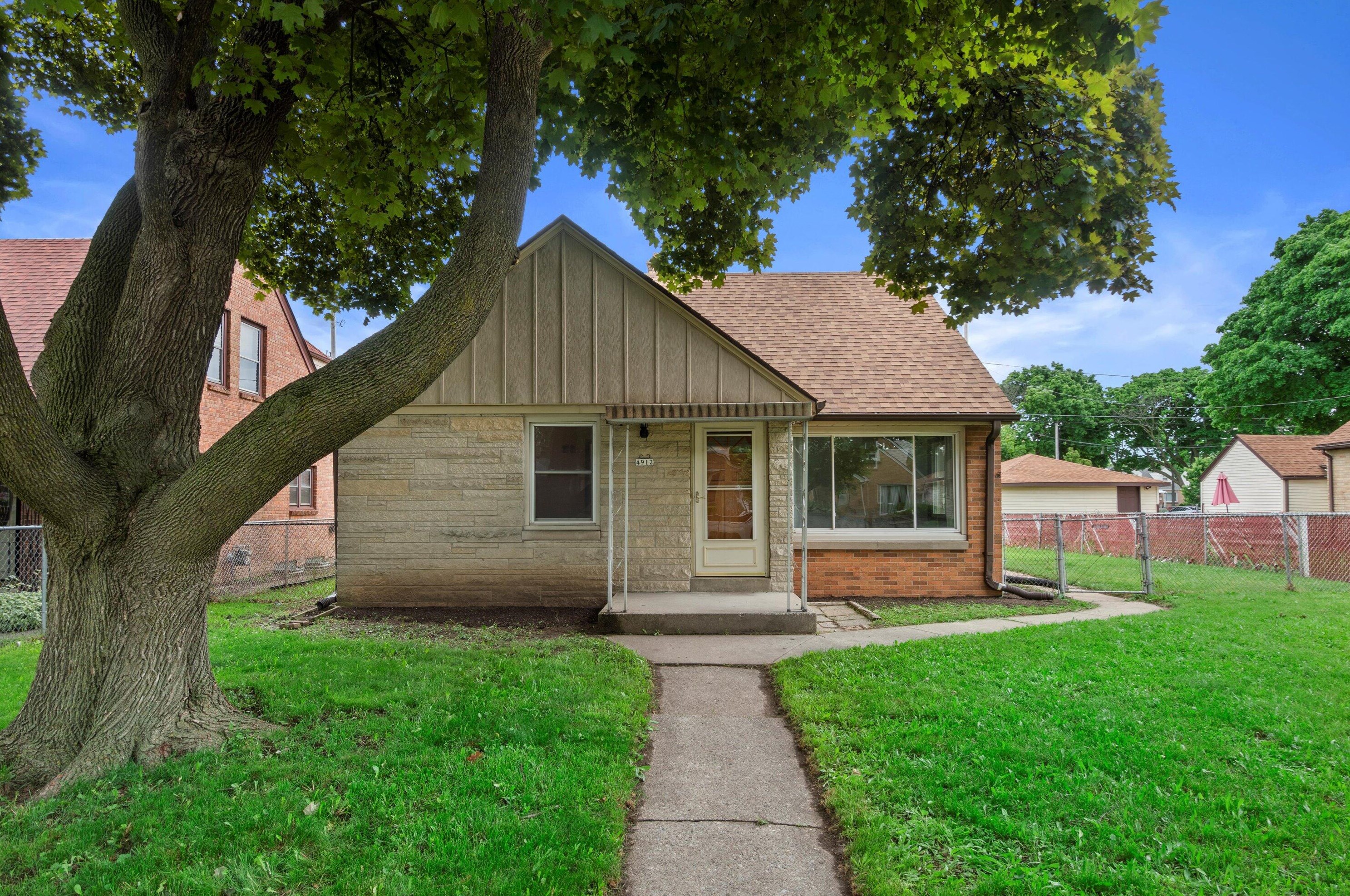 4912 66, Milwaukee WI 53218-4034 exterior