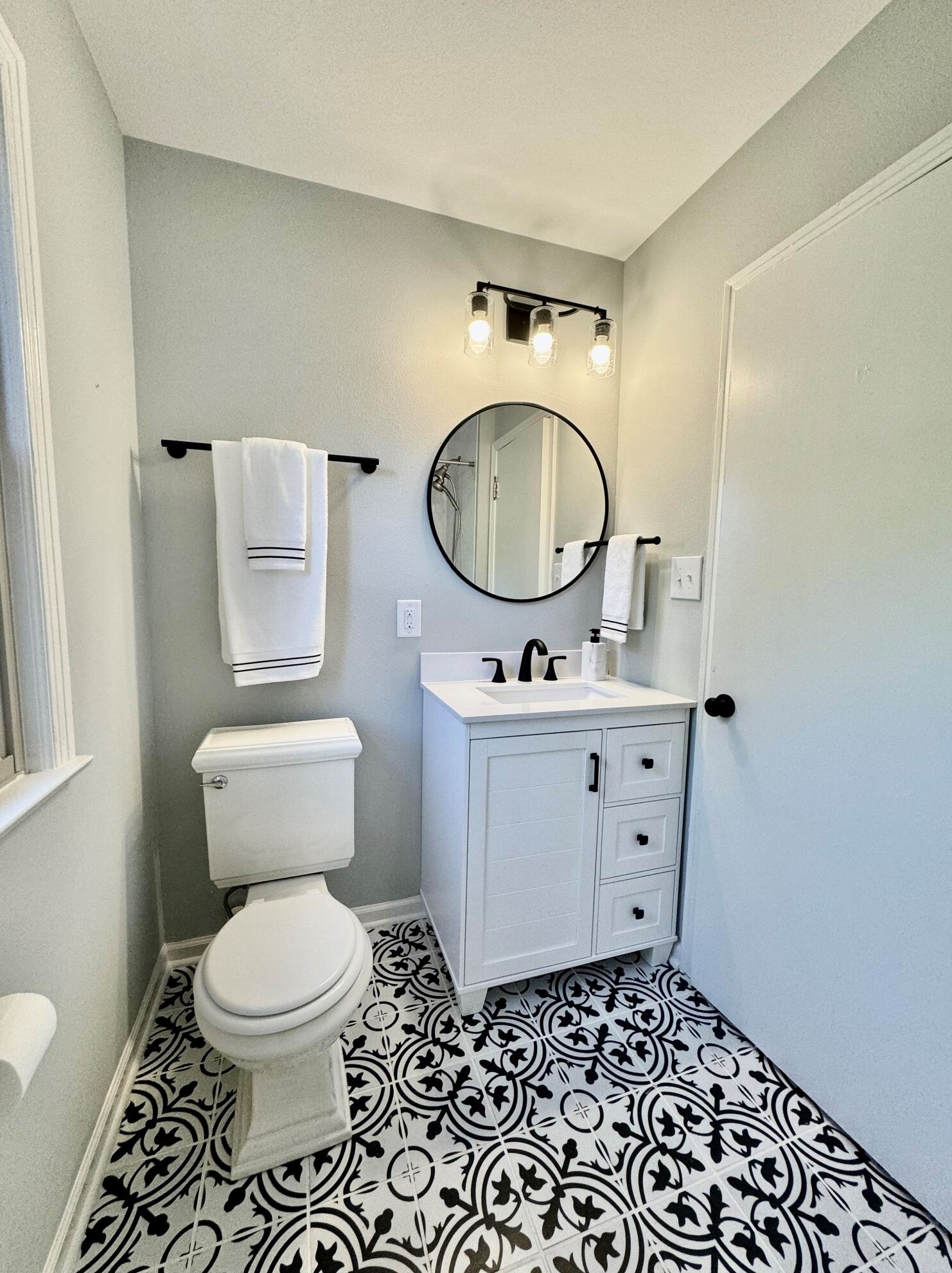 2652 86, Milwaukee WI 53222-4722 exterior