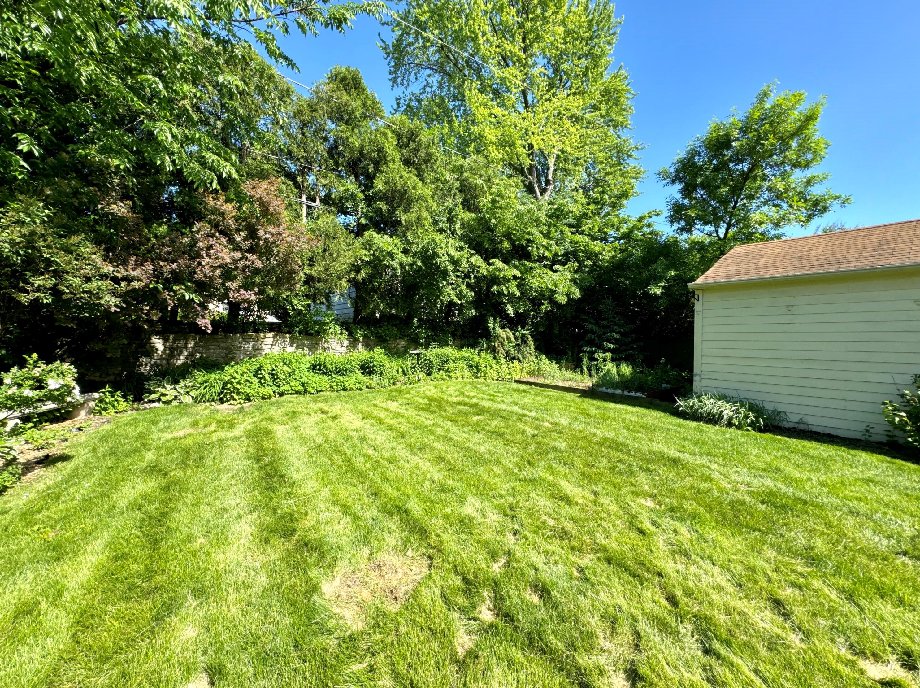 2652 86, Milwaukee WI 53222-4722 exterior