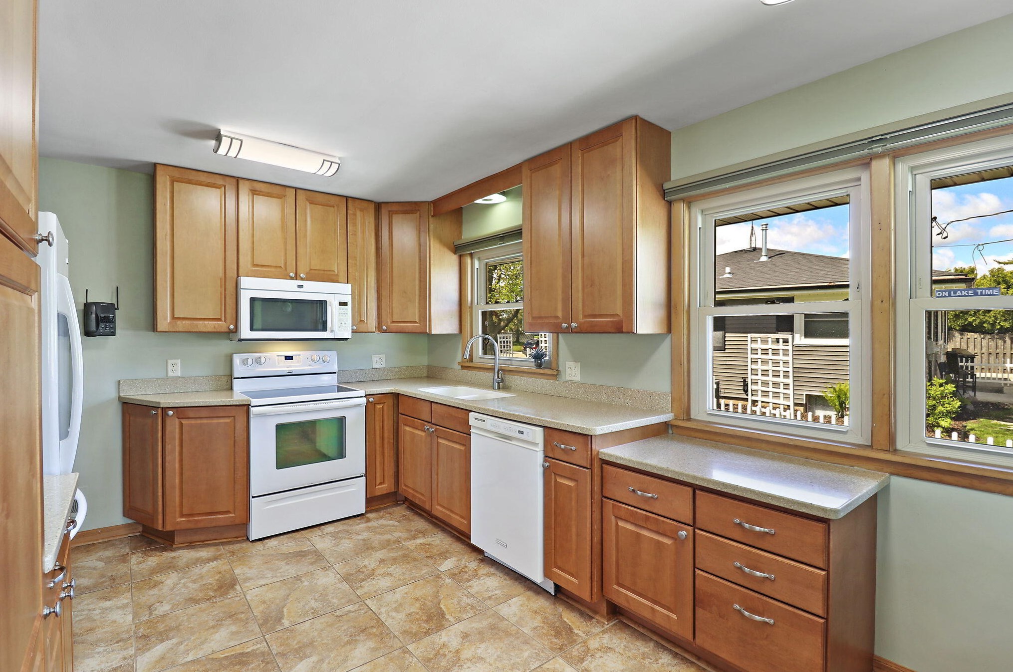 1508 21st St, Kenosha, WI 53140-1863