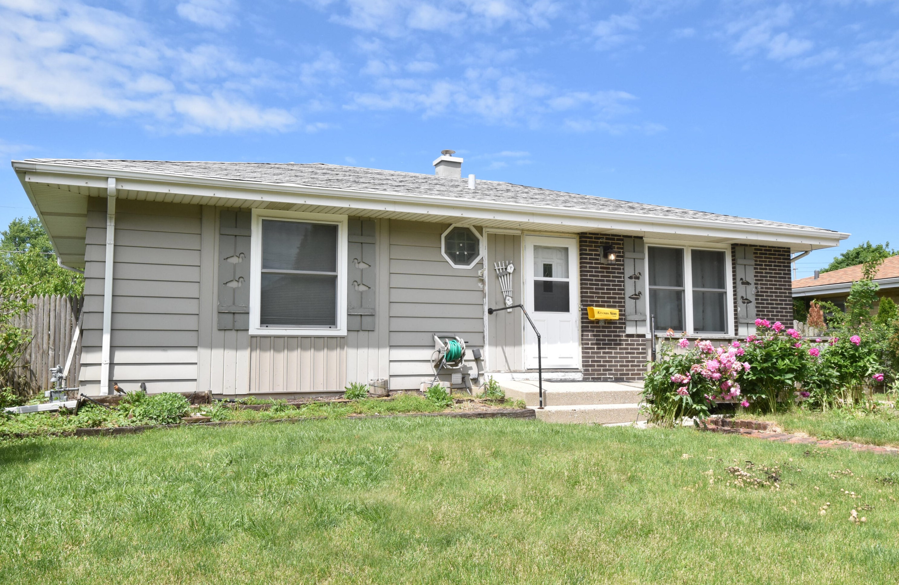 5808 67th St, Kenosha, WI 53142