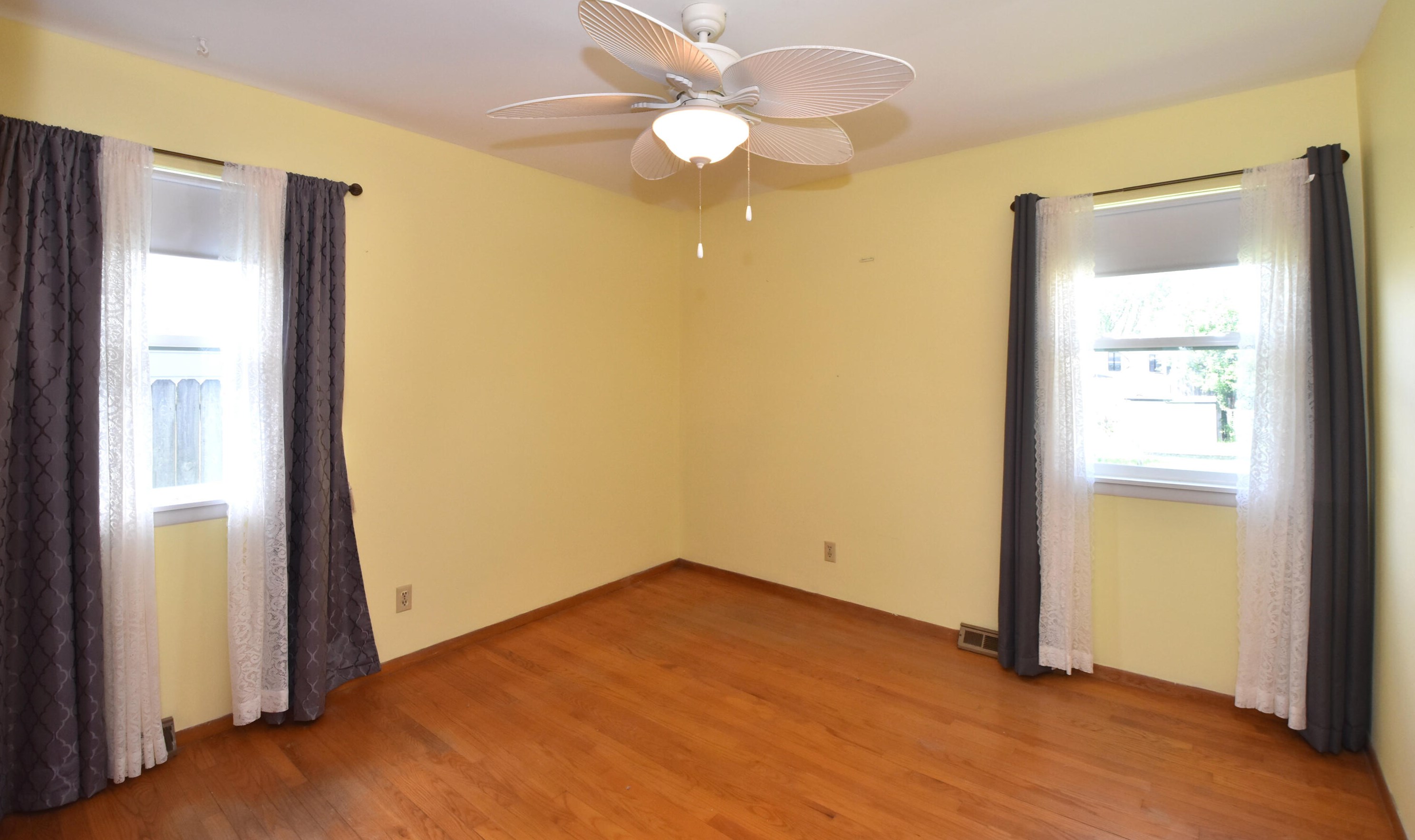 5808 67 St, Kenosha WI 53143-4958 exterior