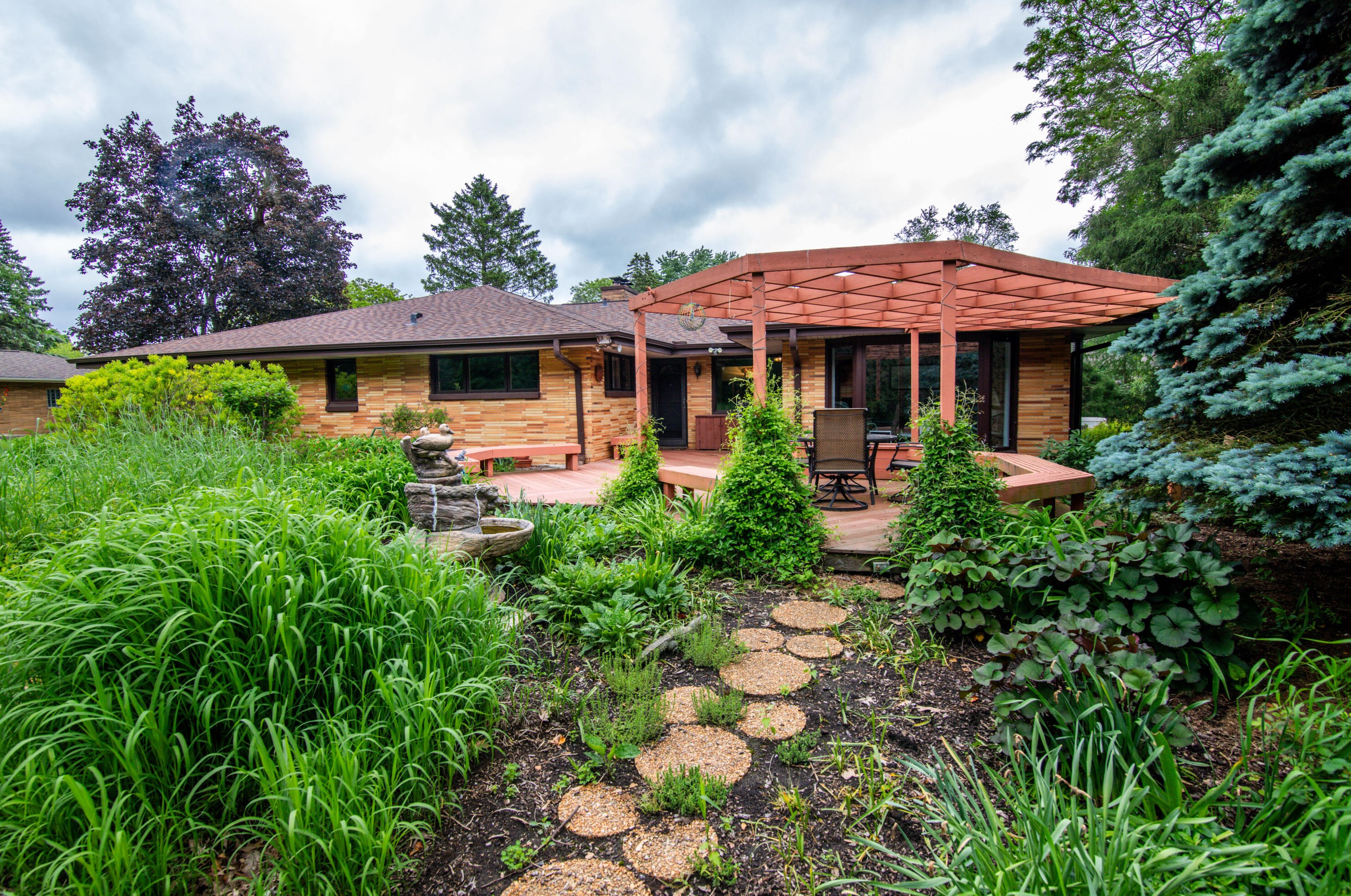 2645 131st St, Brookfield, WI 53005-5224