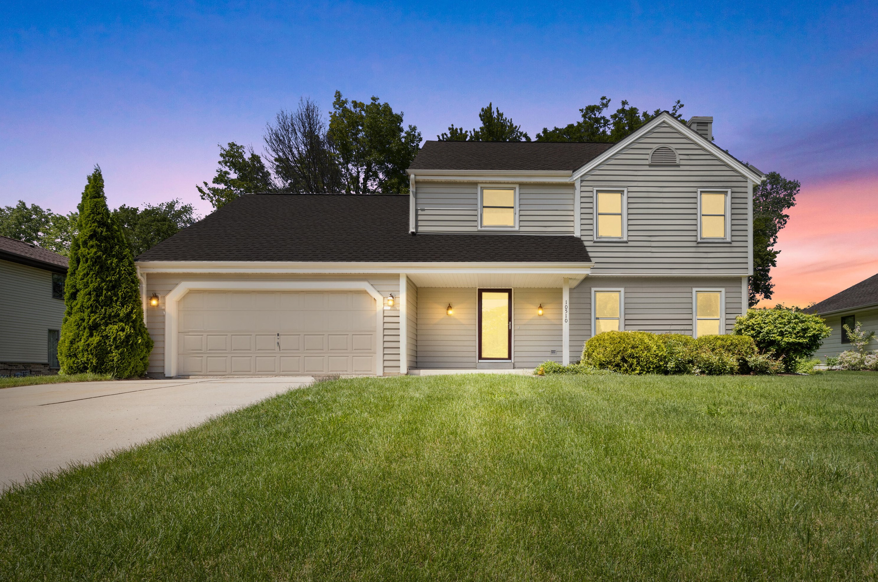 10510 Palmersheim Dr, Hales Corners, WI 53130-2616