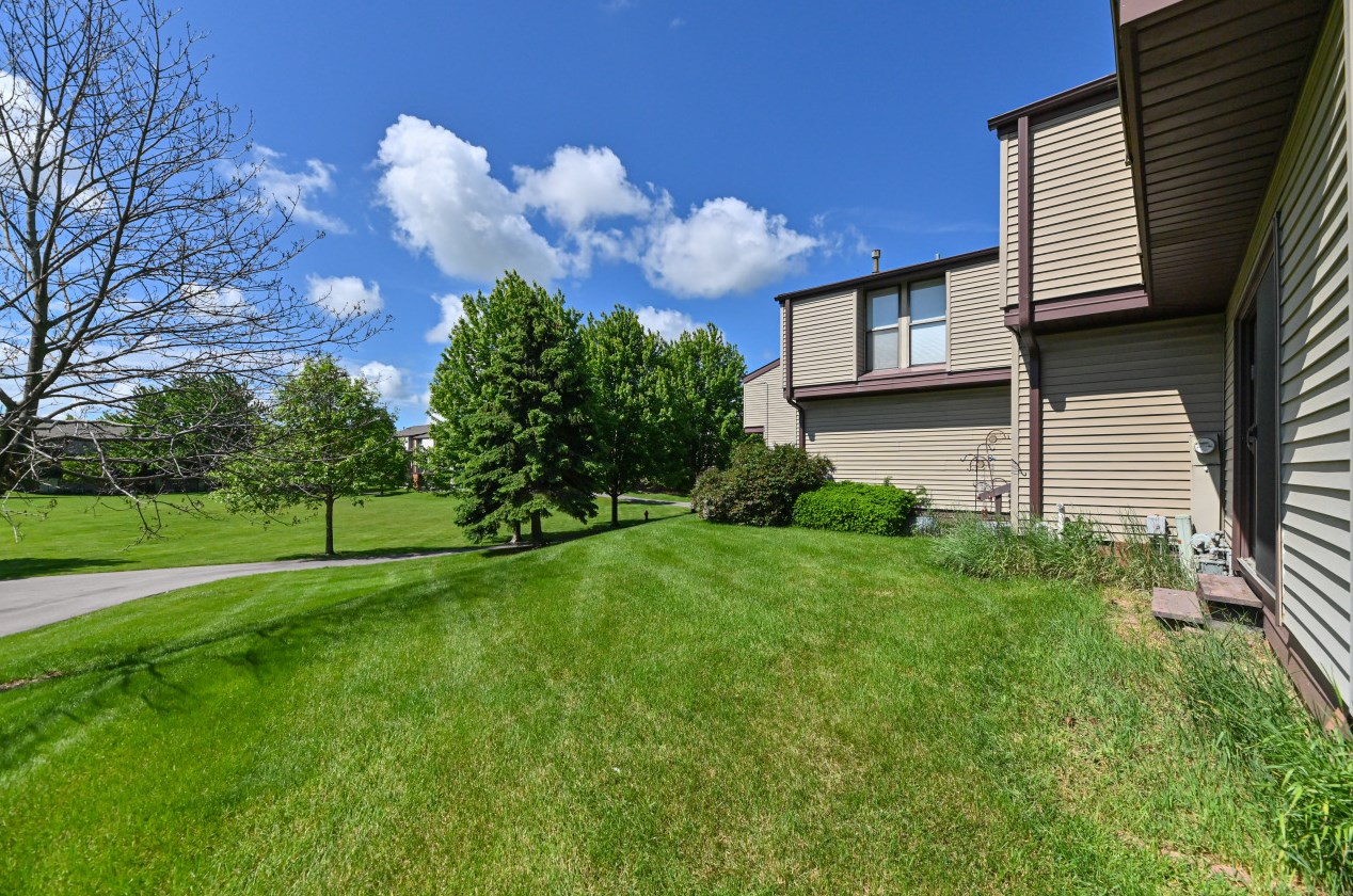 1421 Edgerton Ave, Milwaukee WI  53221-3564 exterior