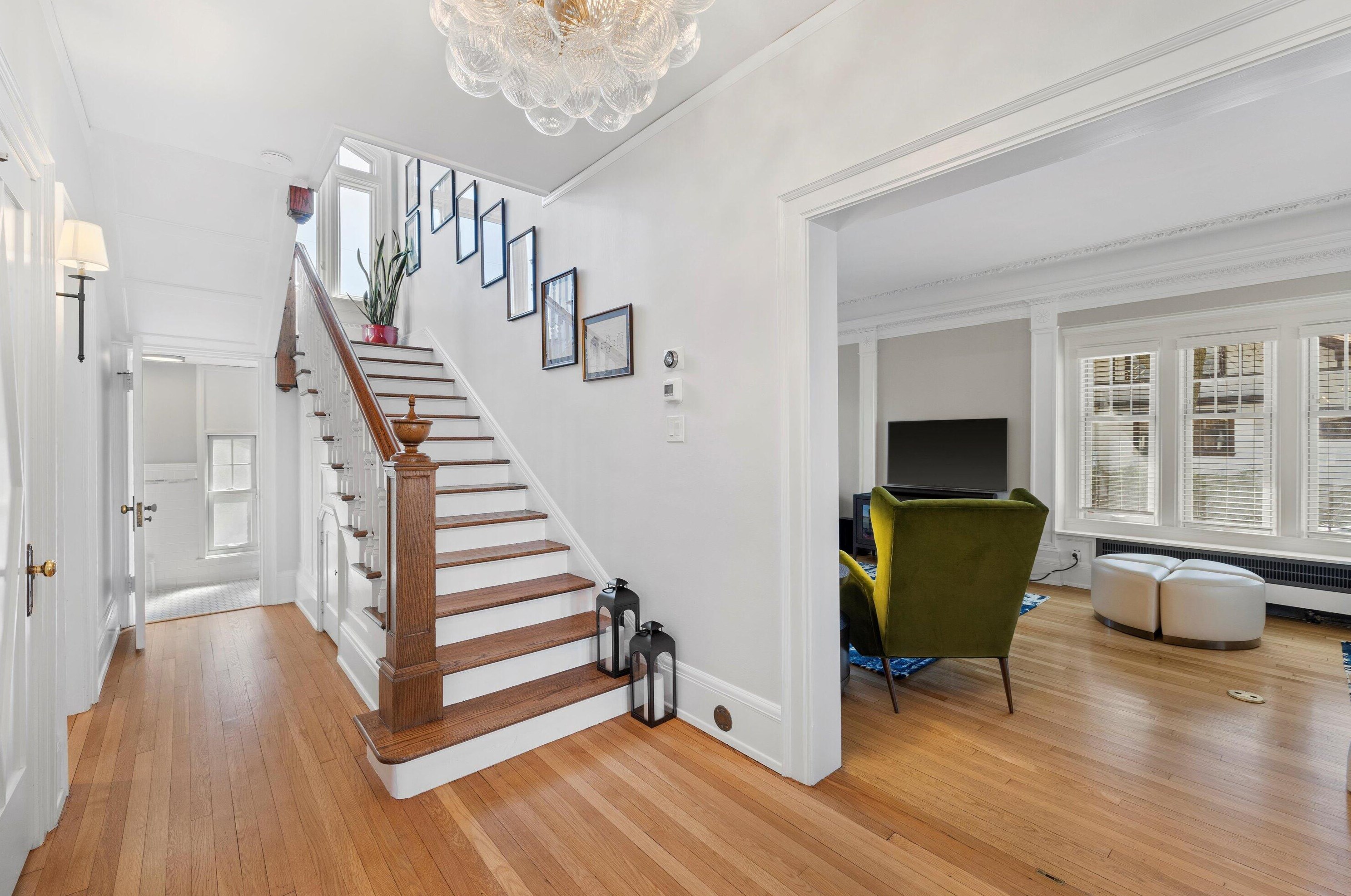 3004 Hackett Ave, Milwaukee WI 53211-3444 exterior