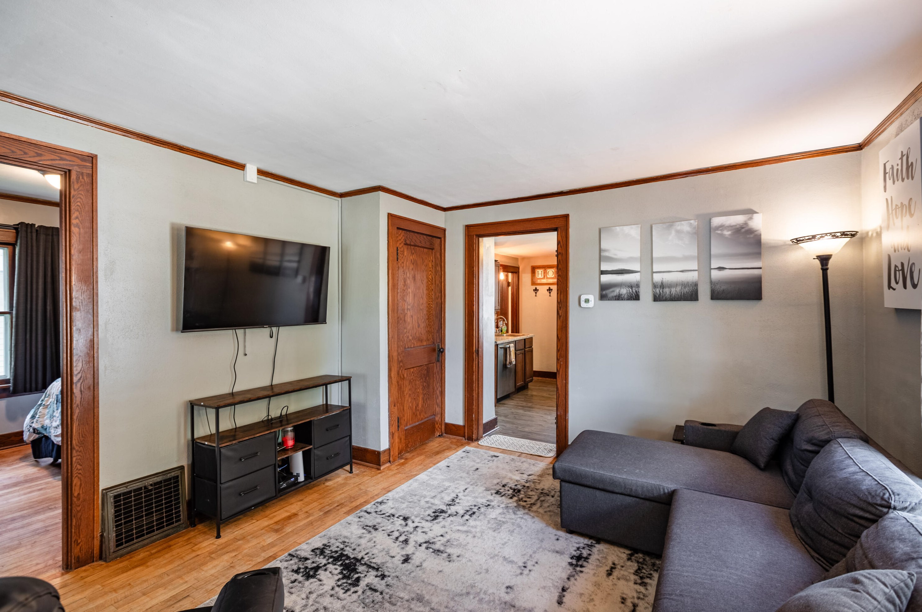 727 Division St, La Crosse, WI 54601-4661