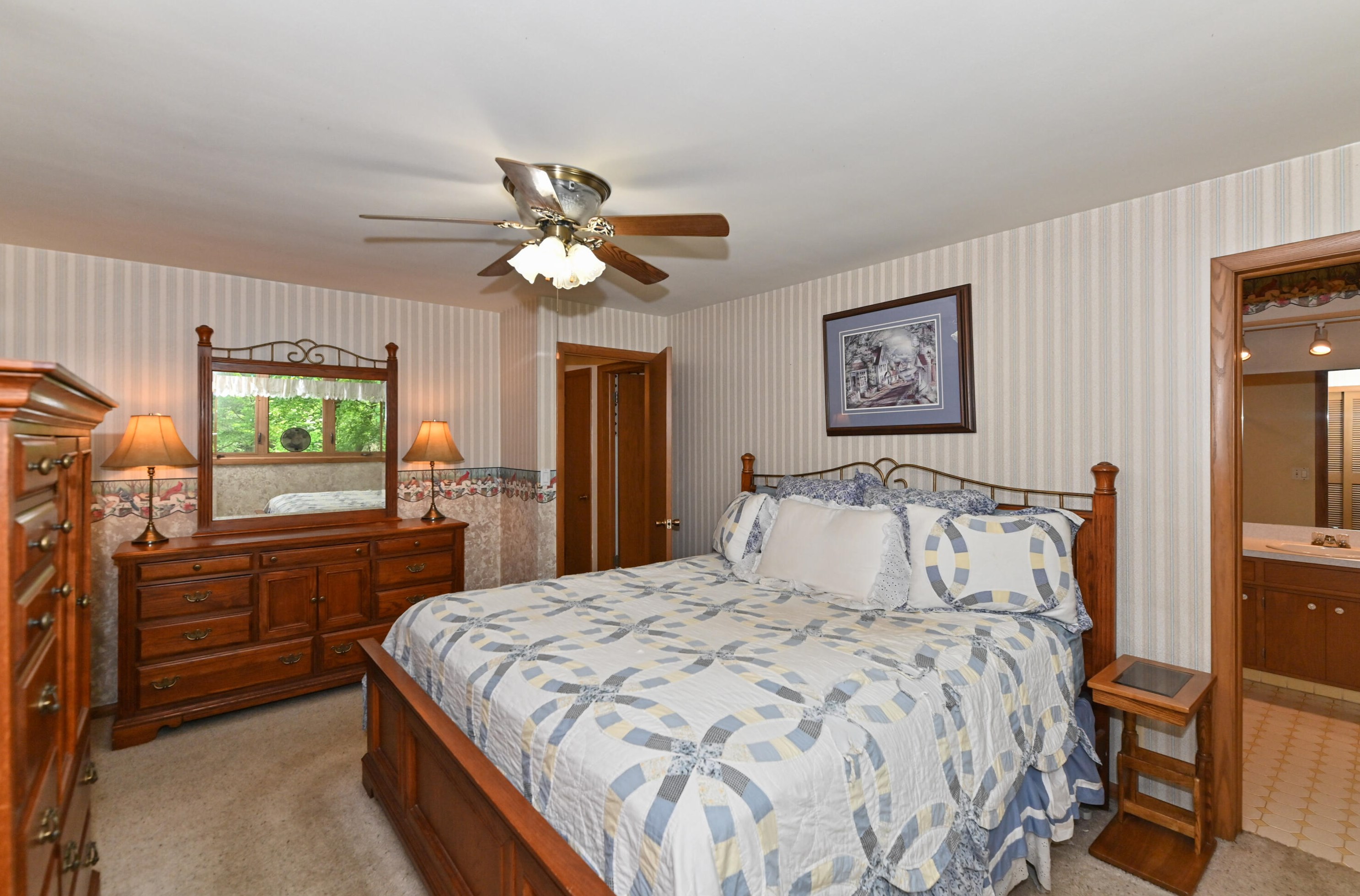 4615 Knollwood Dr, Racine WI 53403-3954 exterior