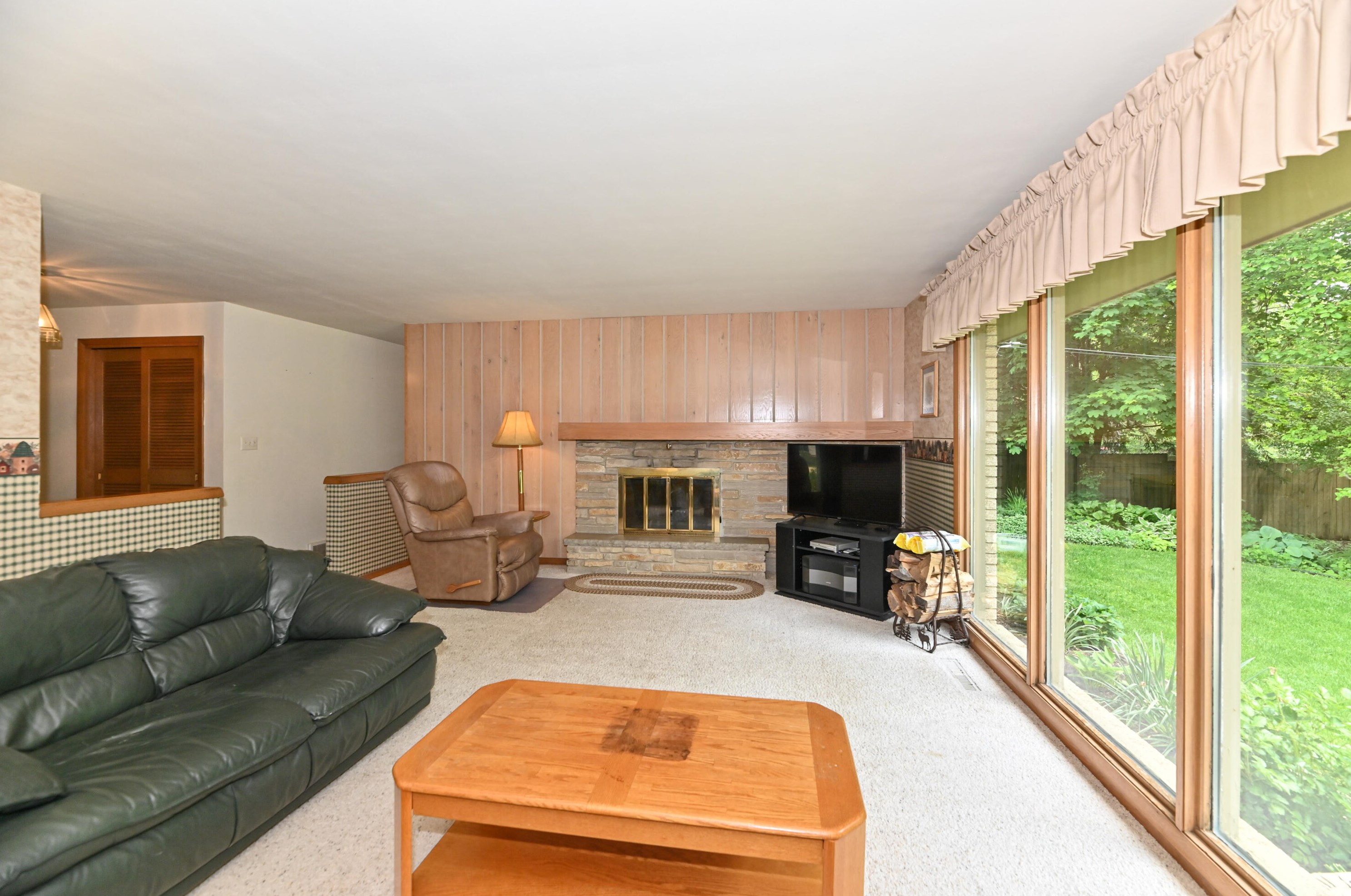 4615 Knollwood Dr, Racine WI 53403-3954 exterior