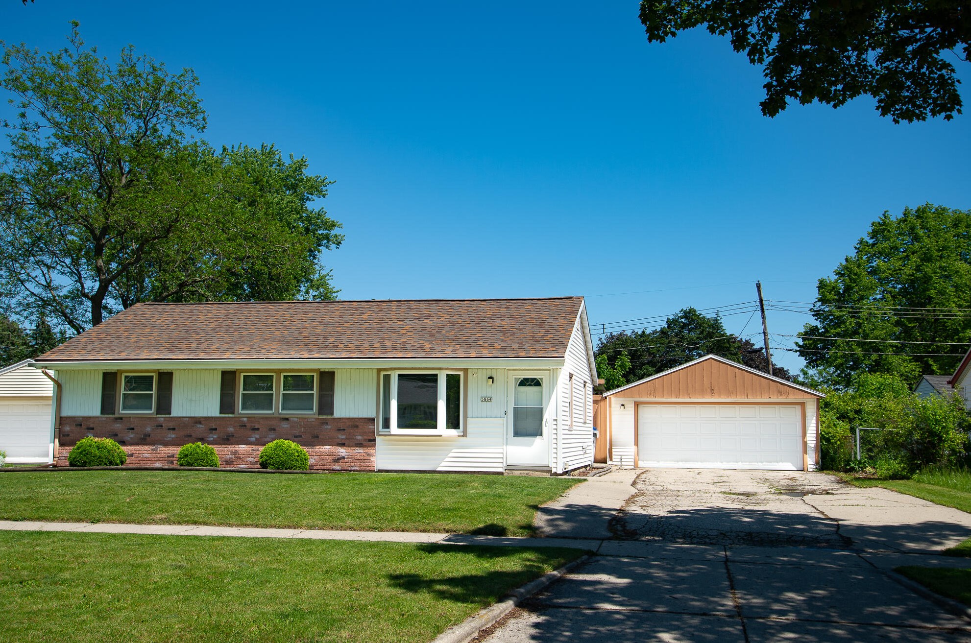5864 Marilyn St, Milwaukee, WI 53221-4144